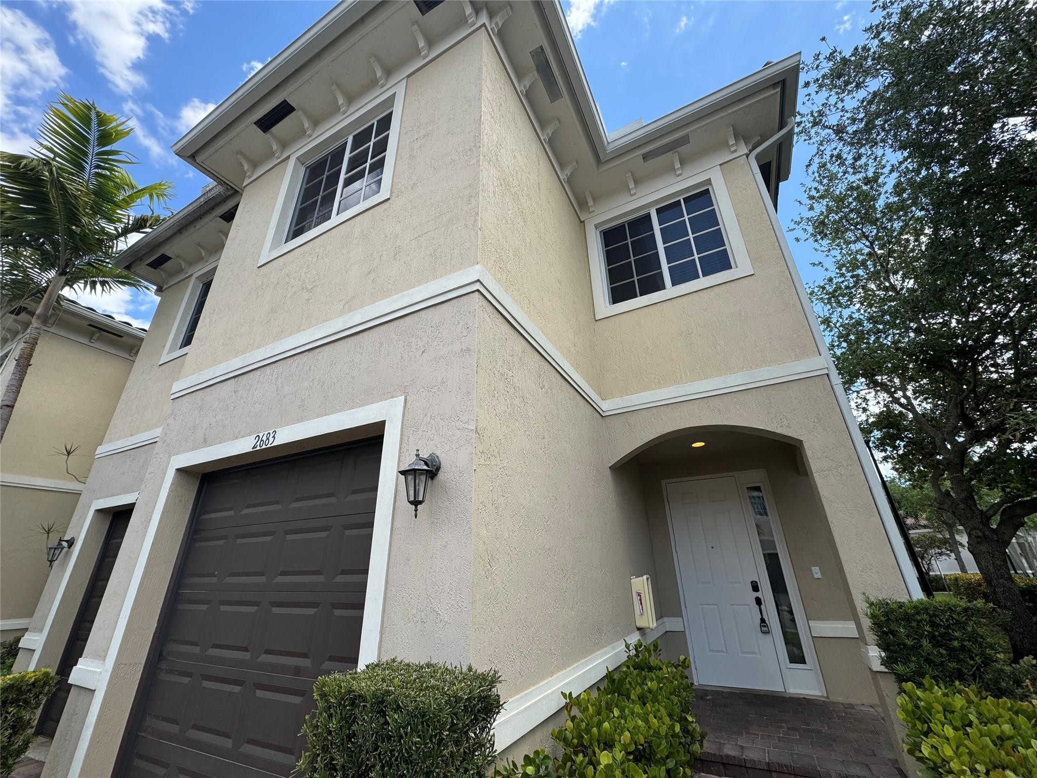 CALABRIA II CONDO - Residential Lease