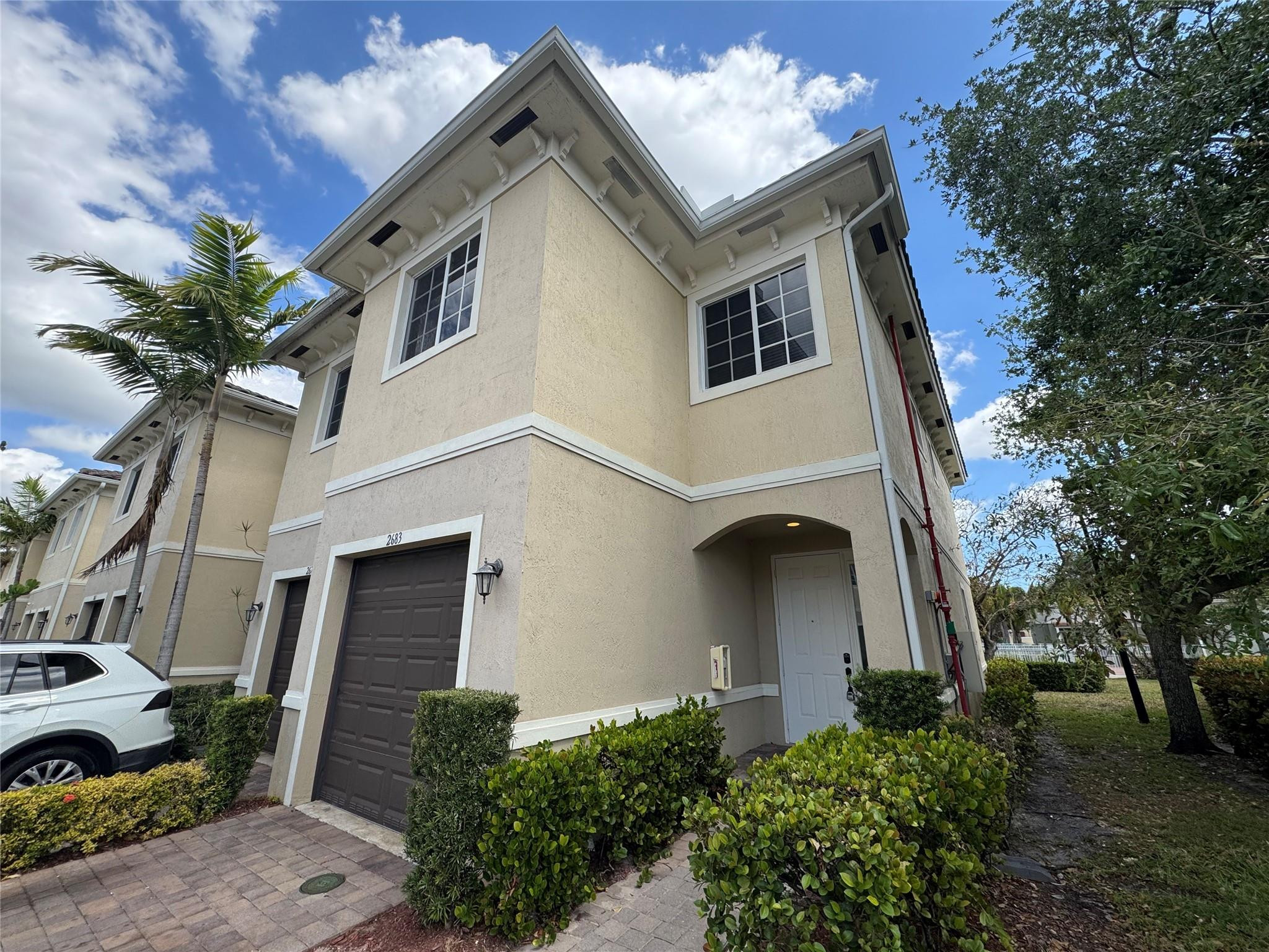CALABRIA II CONDO - Residential Lease
