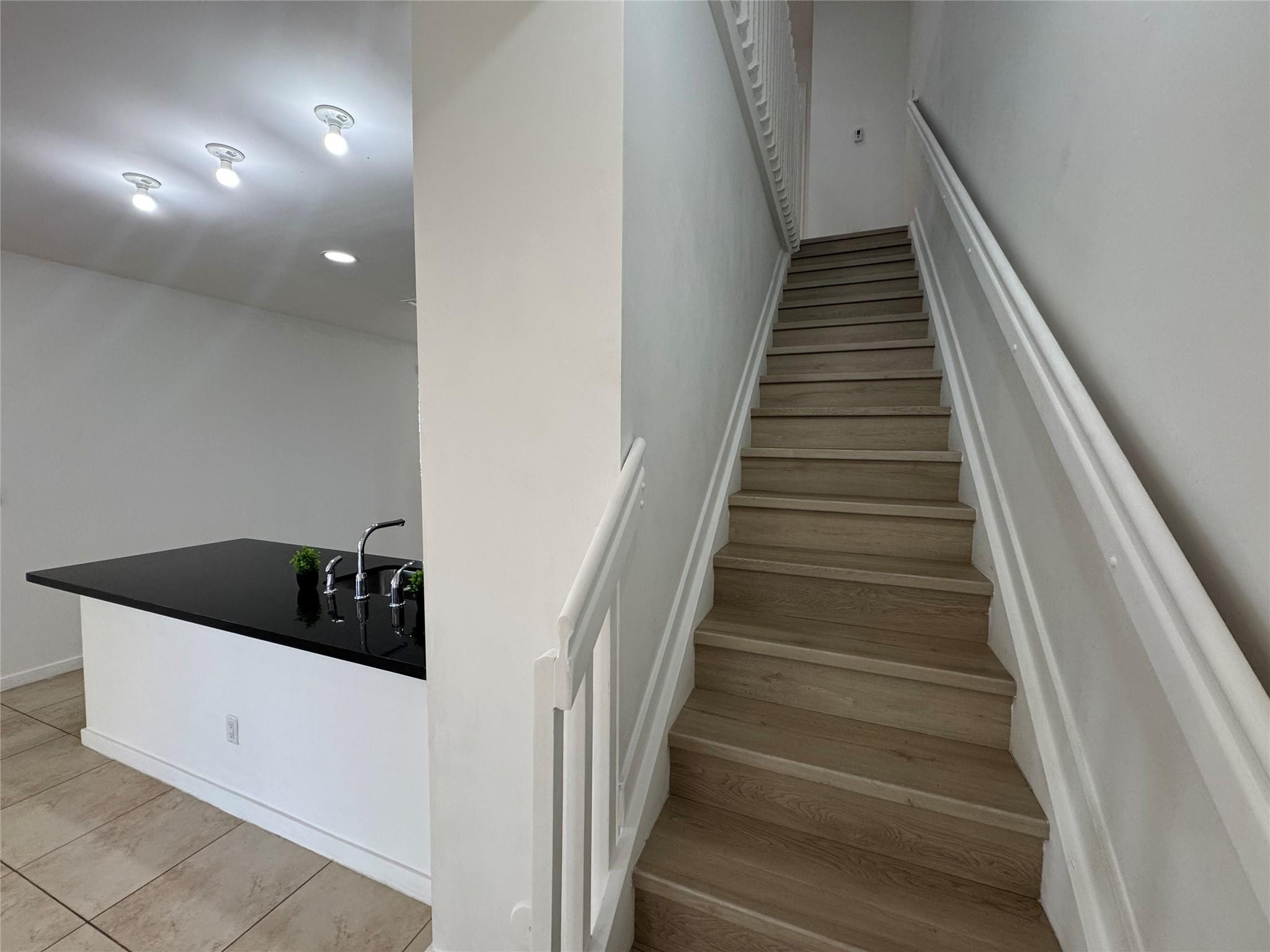 CALABRIA II CONDO - Residential Lease