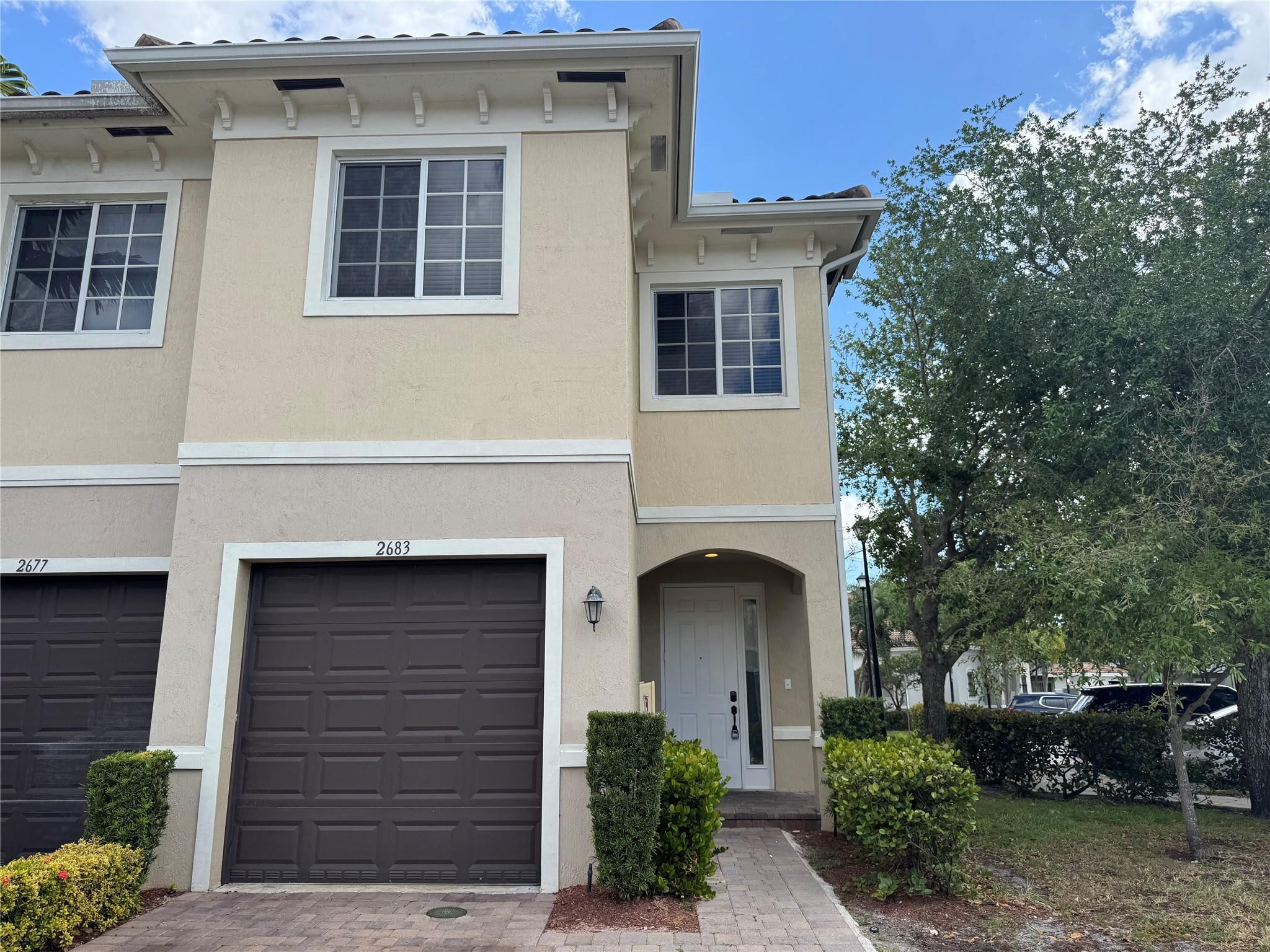 CALABRIA II CONDO - Residential Lease