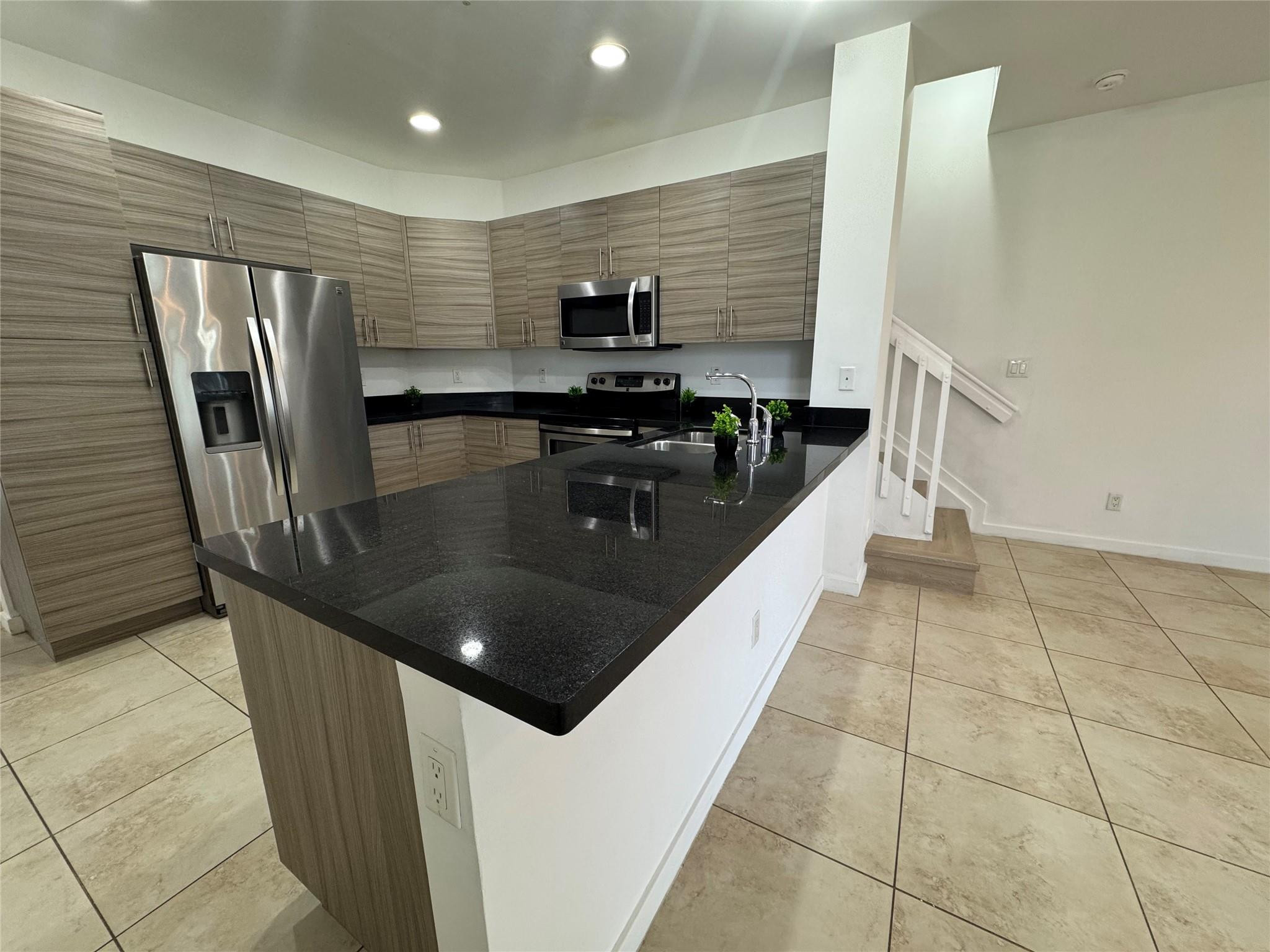 CALABRIA II CONDO - Residential Lease
