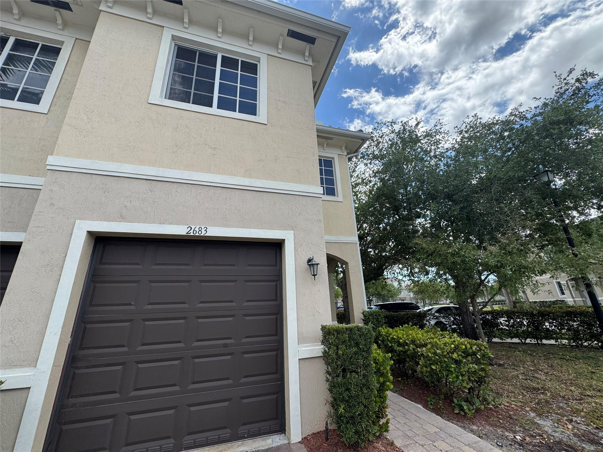 CALABRIA II CONDO - Residential Lease