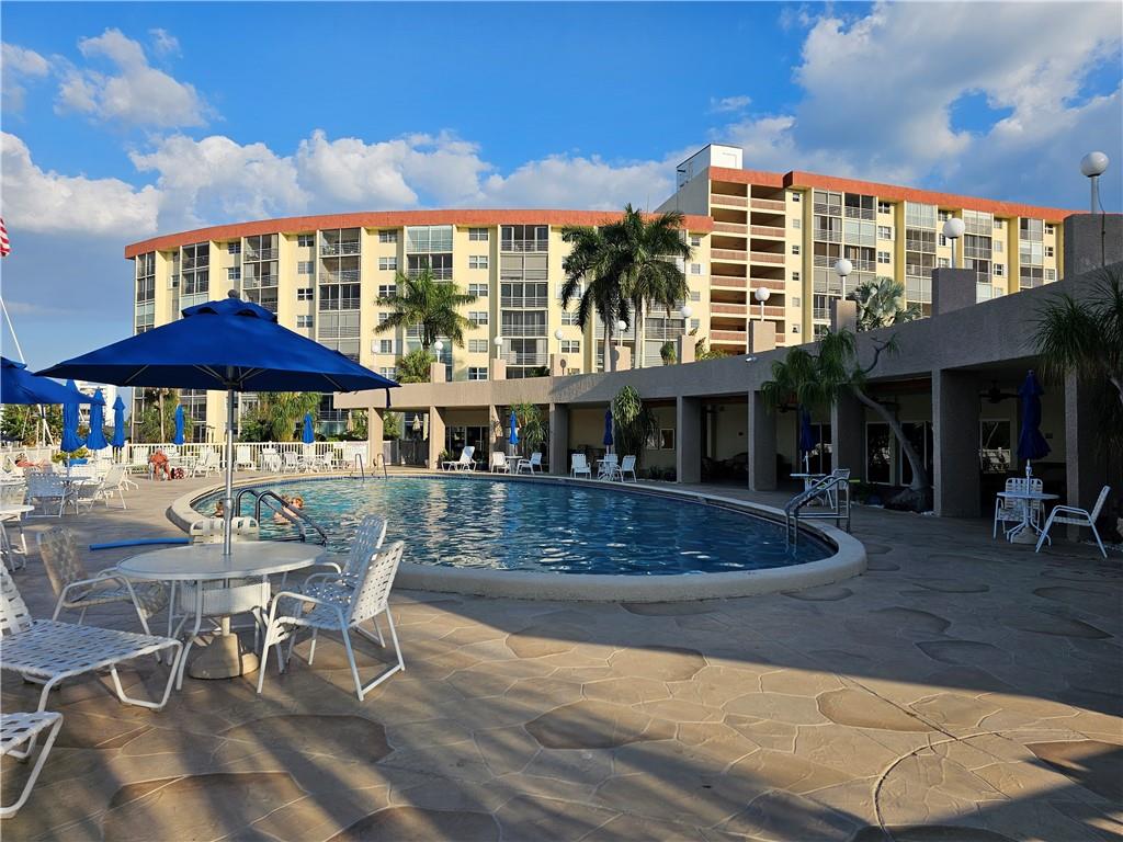 GARDEN-AIRE VILLAGE - Residential