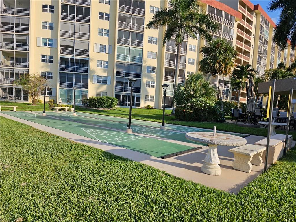 GARDEN-AIRE VILLAGE - Residential