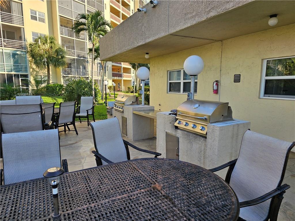 GARDEN-AIRE VILLAGE - Residential