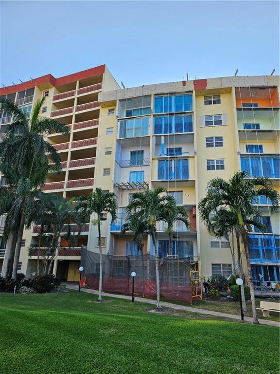 GARDEN-AIRE VILLAGE - Residential