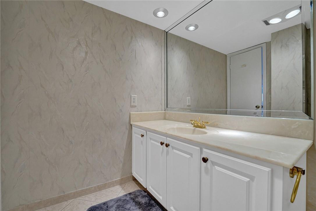Ridgeview Towers - Residential