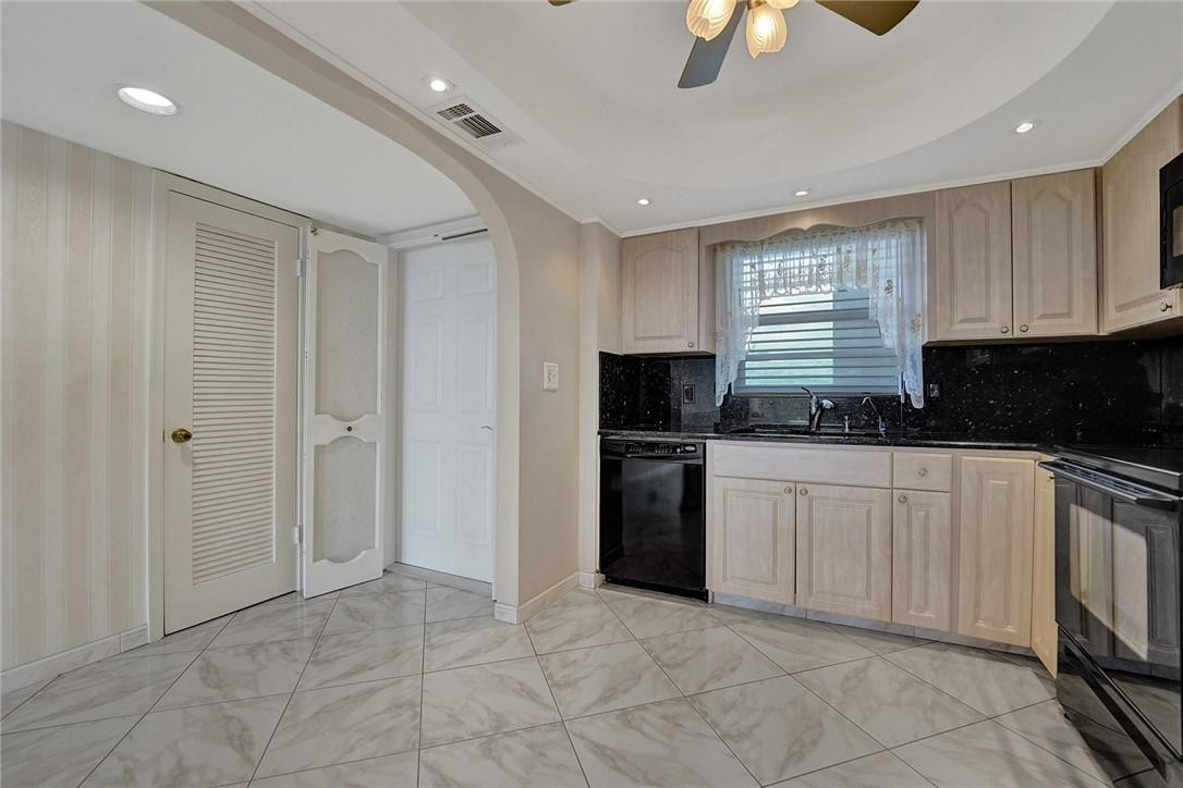 Ridgeview Towers - Residential