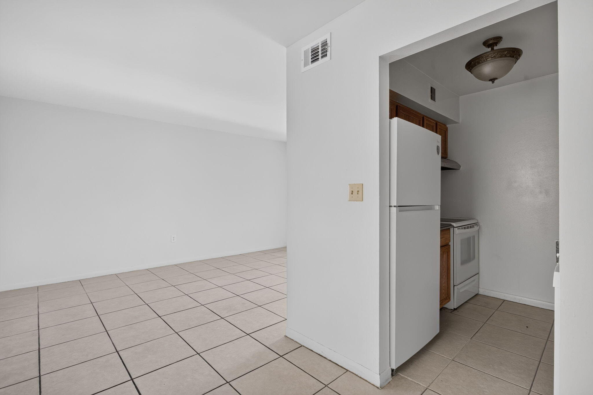 MELODIE ESTATES - Residential Lease