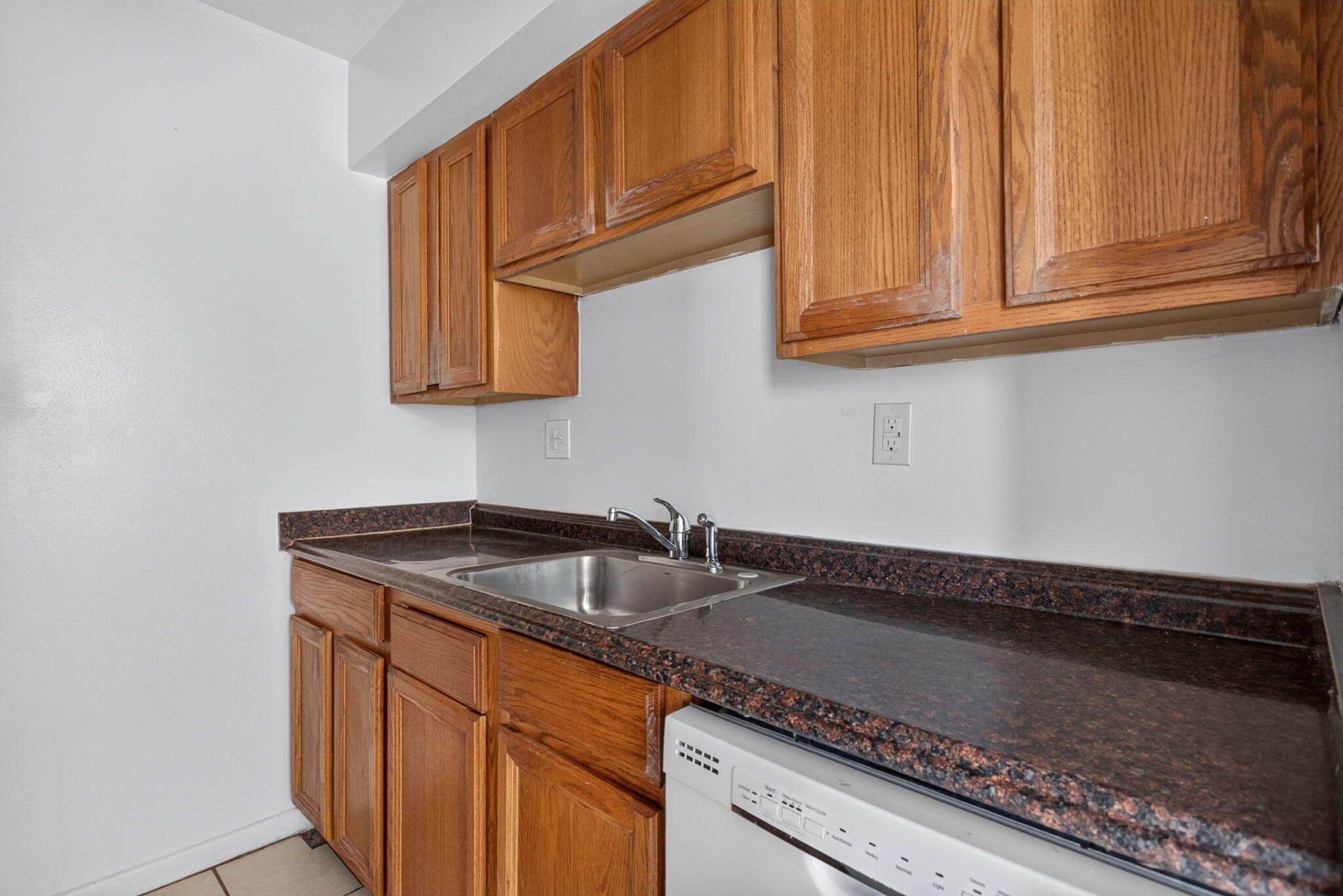MELODIE ESTATES - Residential Lease
