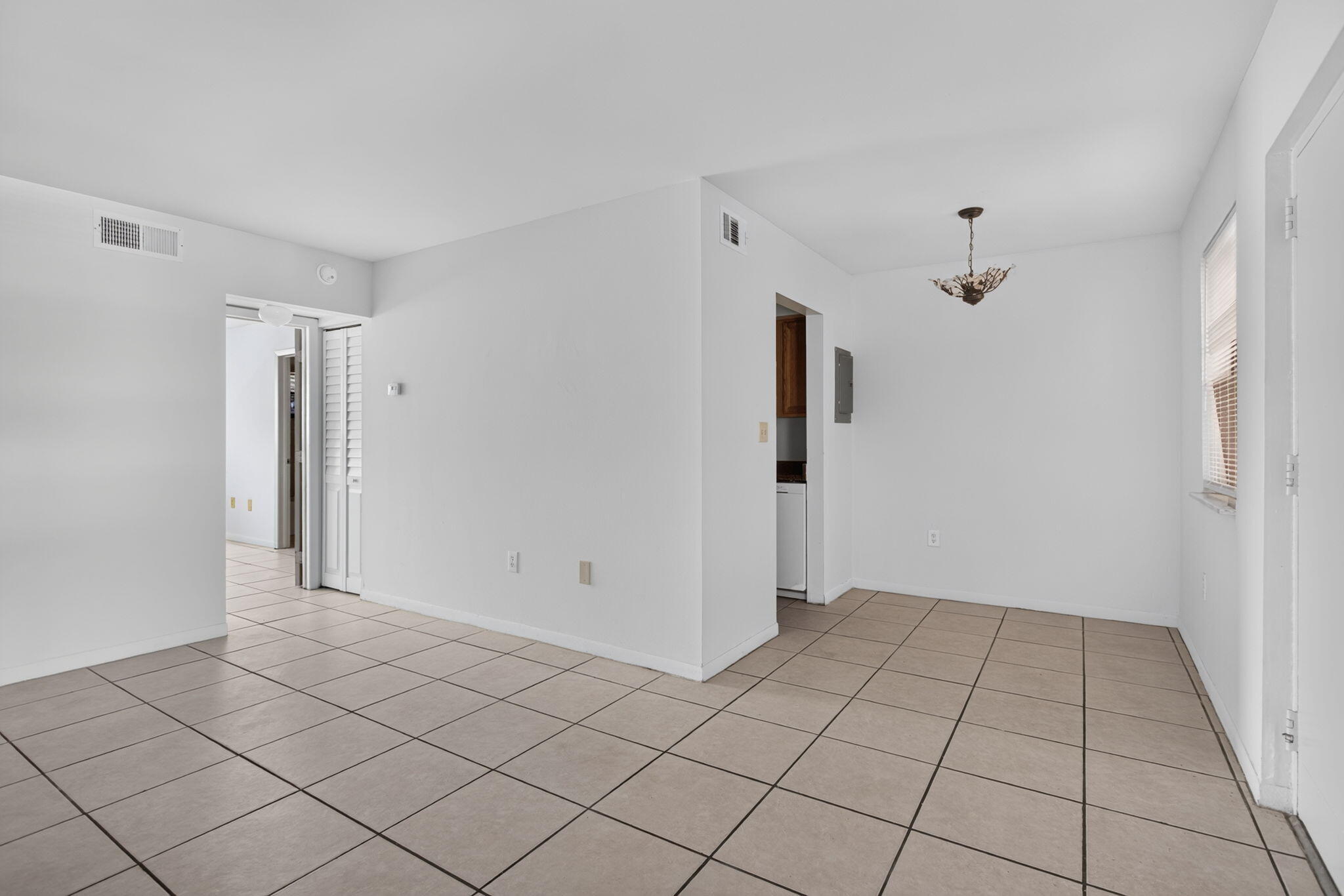 MELODIE ESTATES - Residential Lease