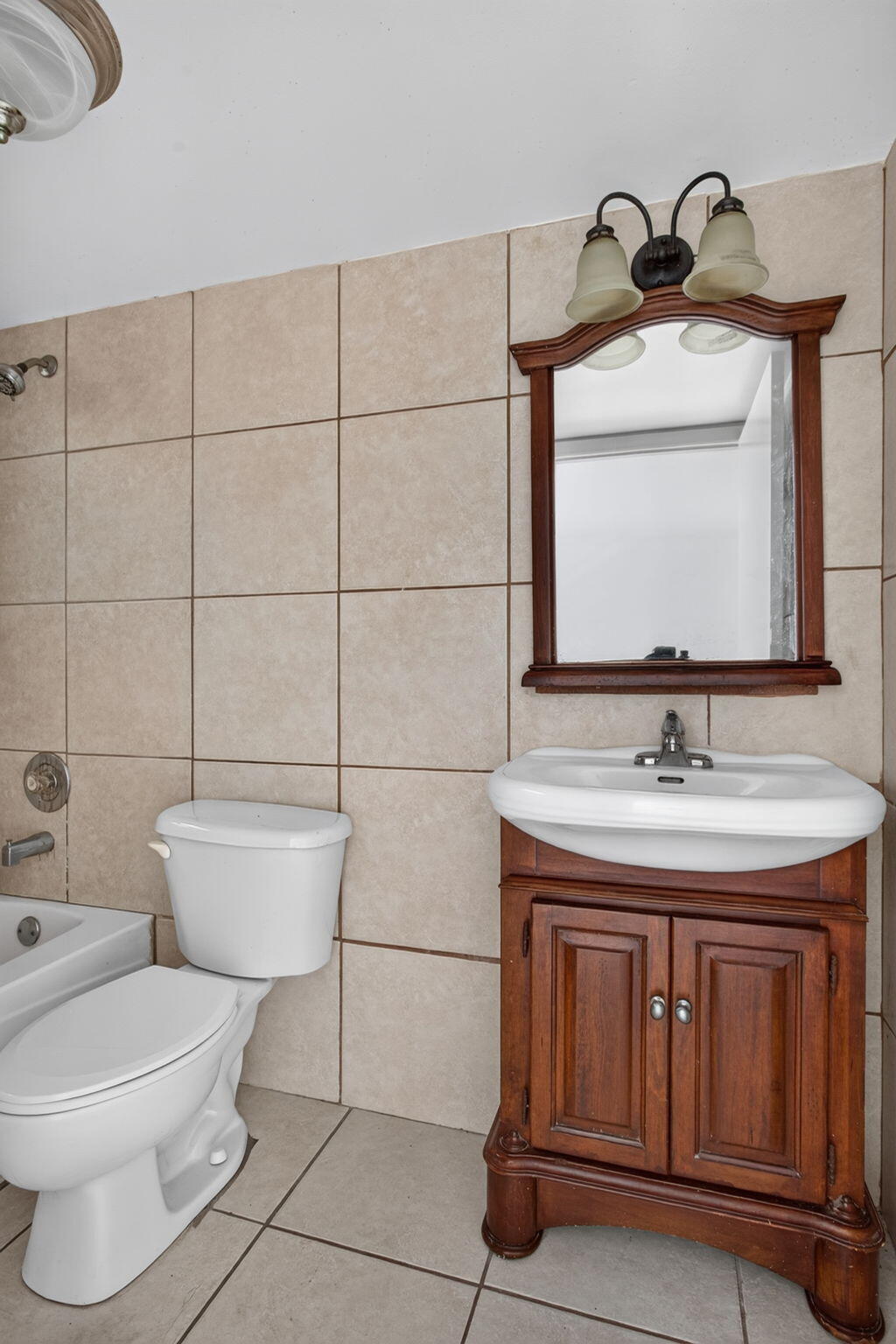 MELODIE ESTATES - Residential Lease