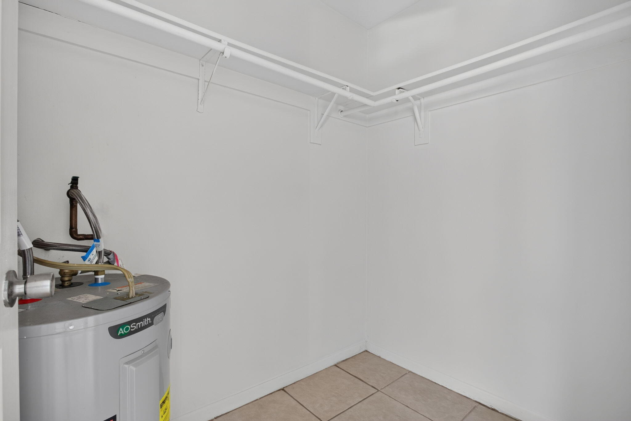 MELODIE ESTATES - Residential Lease