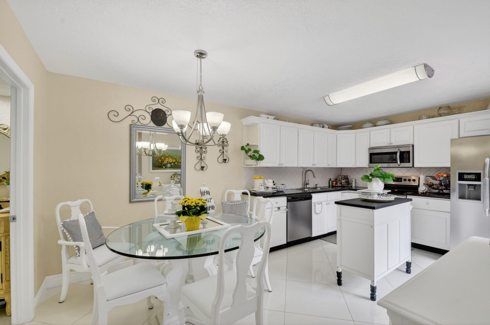 VILLAGE OF SANDALWOOD LAKES 1 - Residential