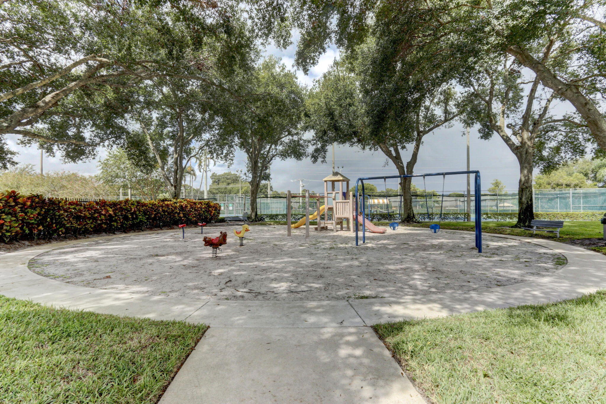 VILLAGE OF SANDALWOOD LAKES 1 - Residential
