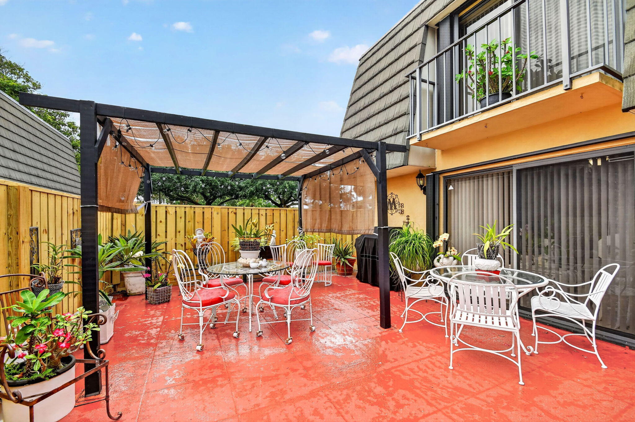 VILLAGE OF SANDALWOOD LAKES 1 - Residential