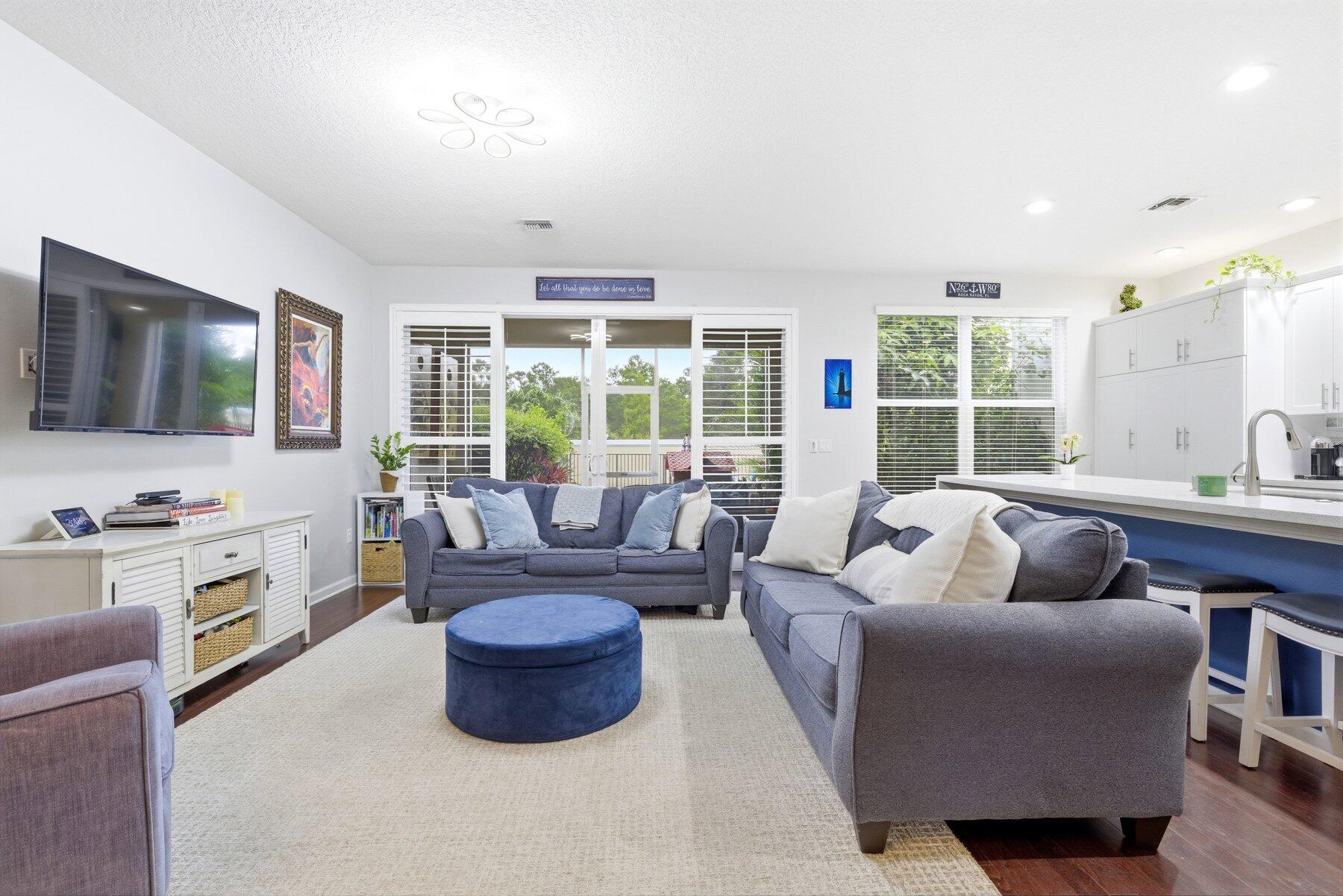 CENTRA BLUE LAKE TOWNHOMES - Residential