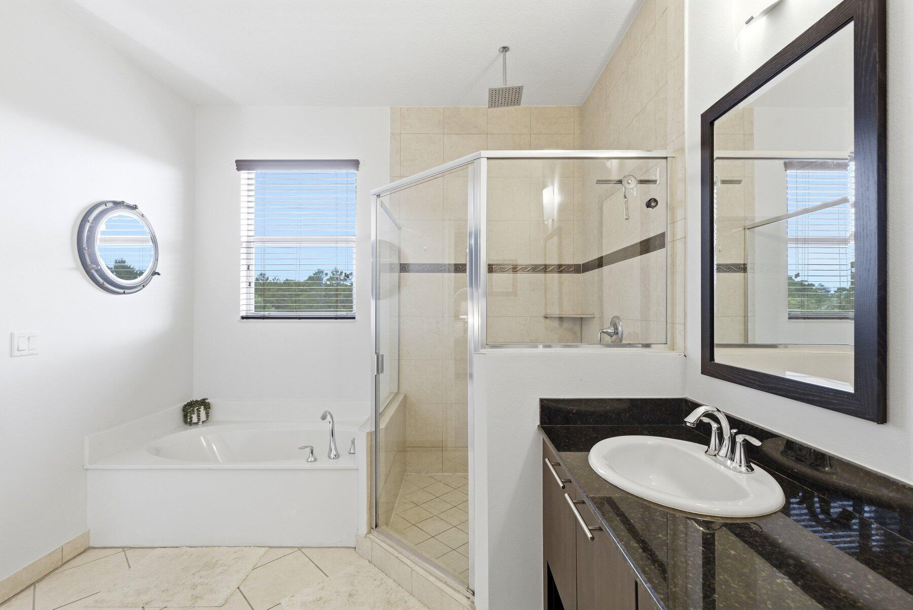 CENTRA BLUE LAKE TOWNHOMES - Residential