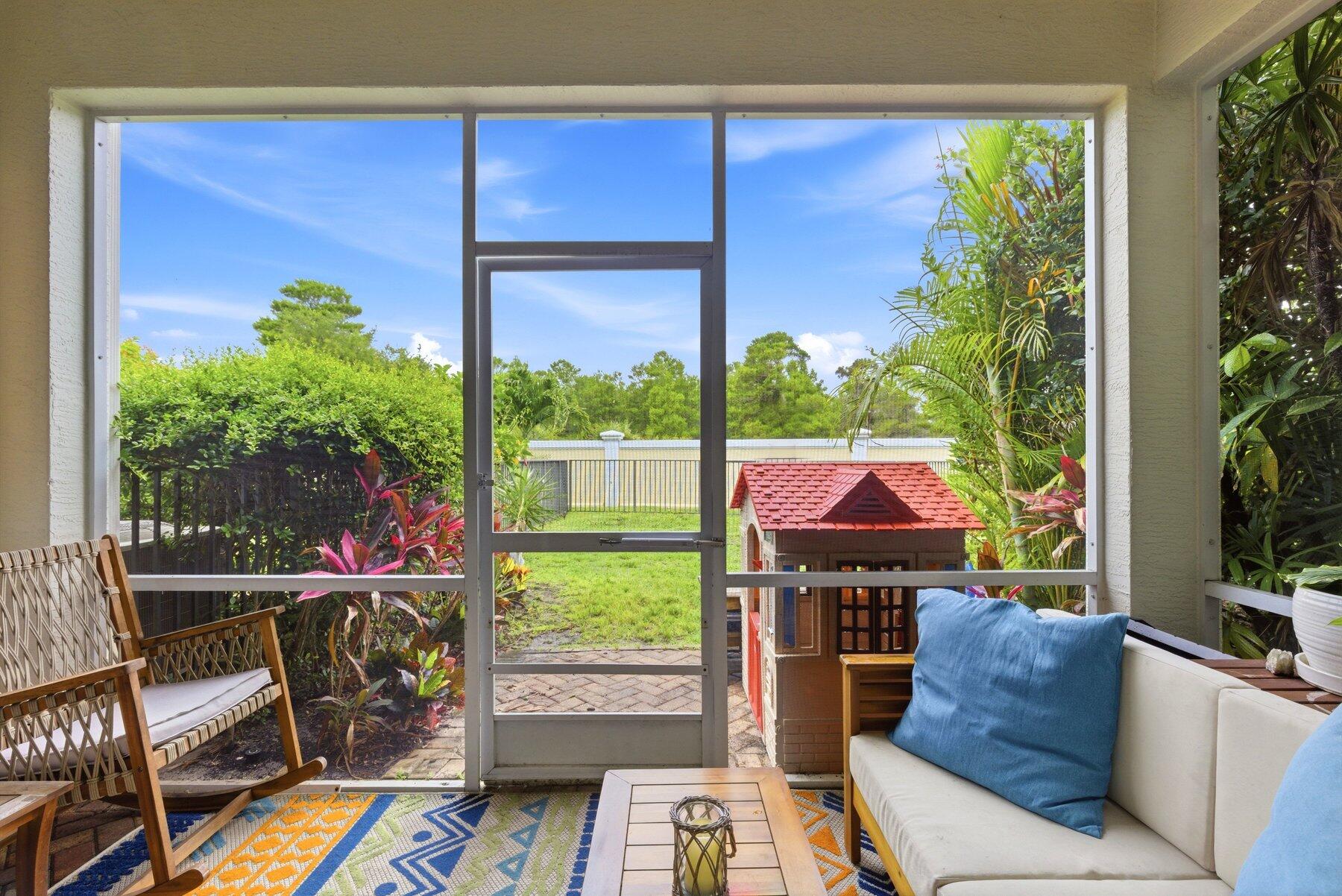 CENTRA BLUE LAKE TOWNHOMES - Residential