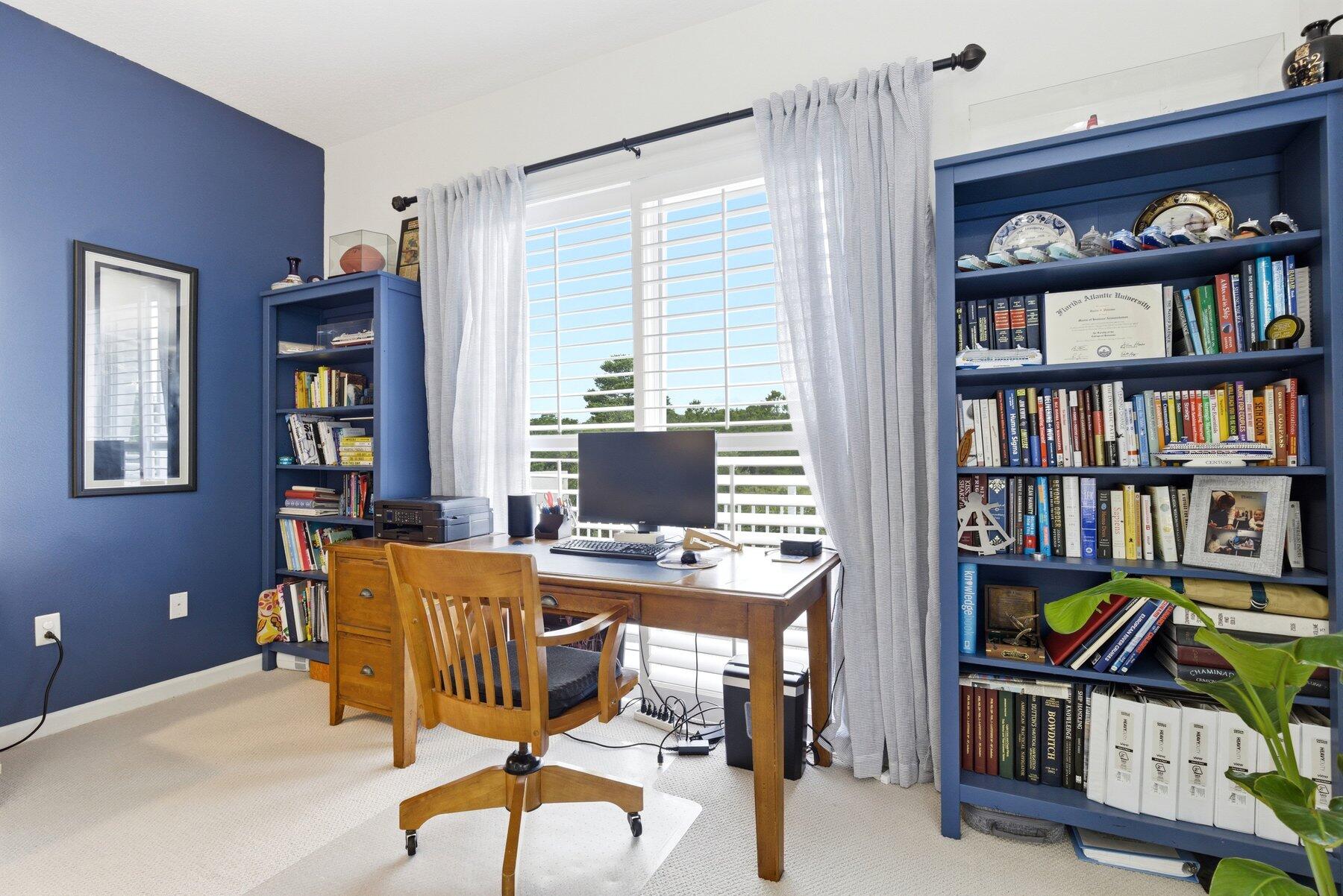 CENTRA BLUE LAKE TOWNHOMES - Residential