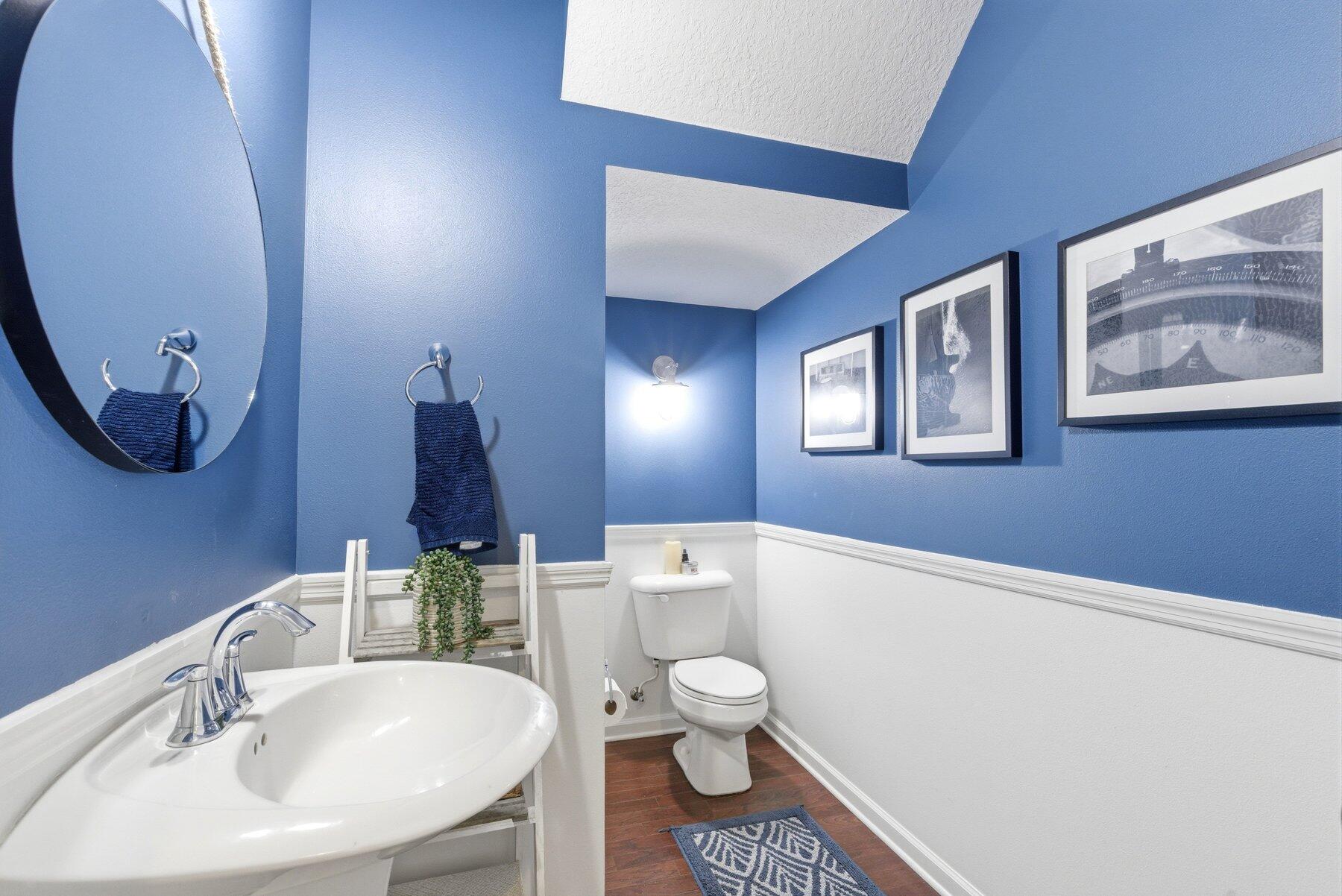 CENTRA BLUE LAKE TOWNHOMES - Residential