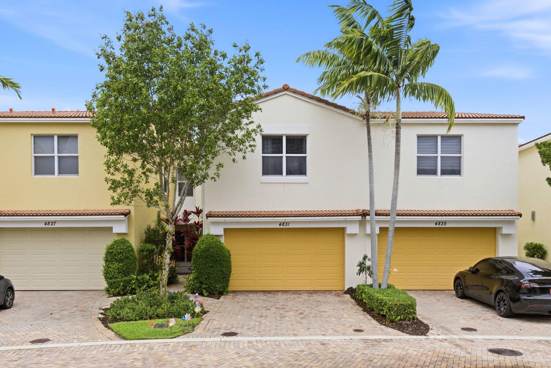 CENTRA BLUE LAKE TOWNHOMES - Residential