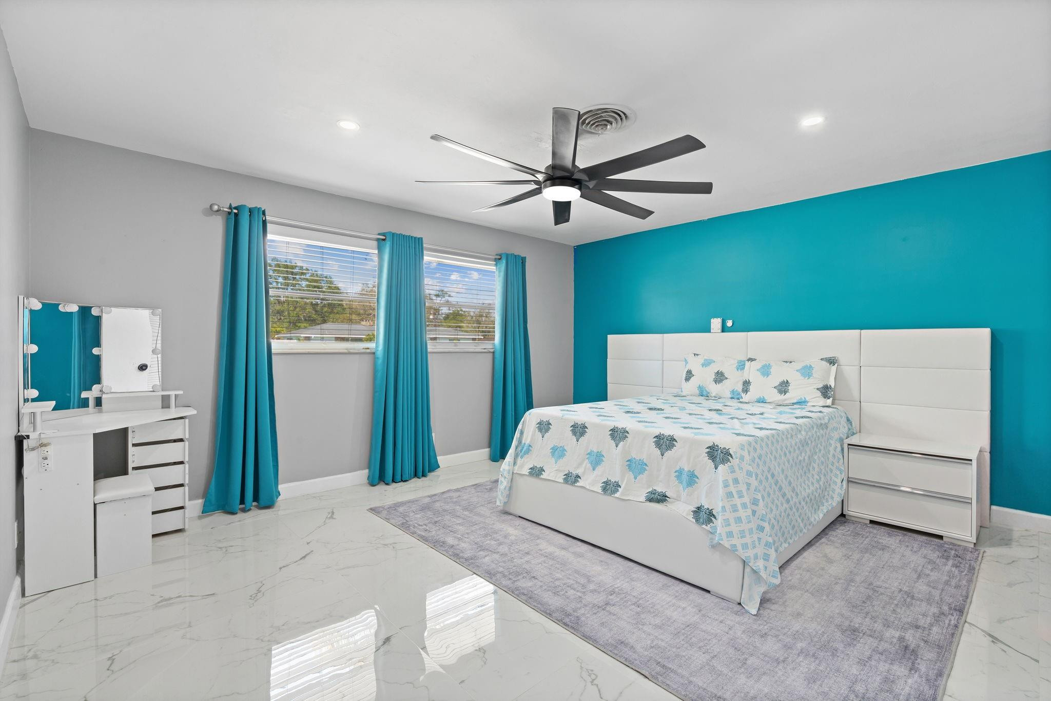 PALM BEACH NATL GOLF AND COUNTRY CLUB ESTATES 2 - Residential