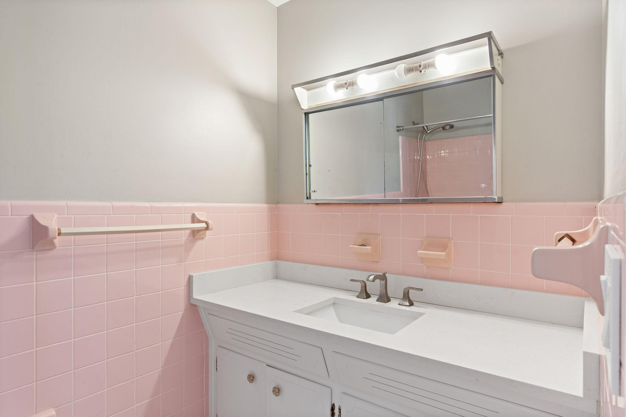 PALM BEACH NATL GOLF AND COUNTRY CLUB ESTATES 2 - Residential