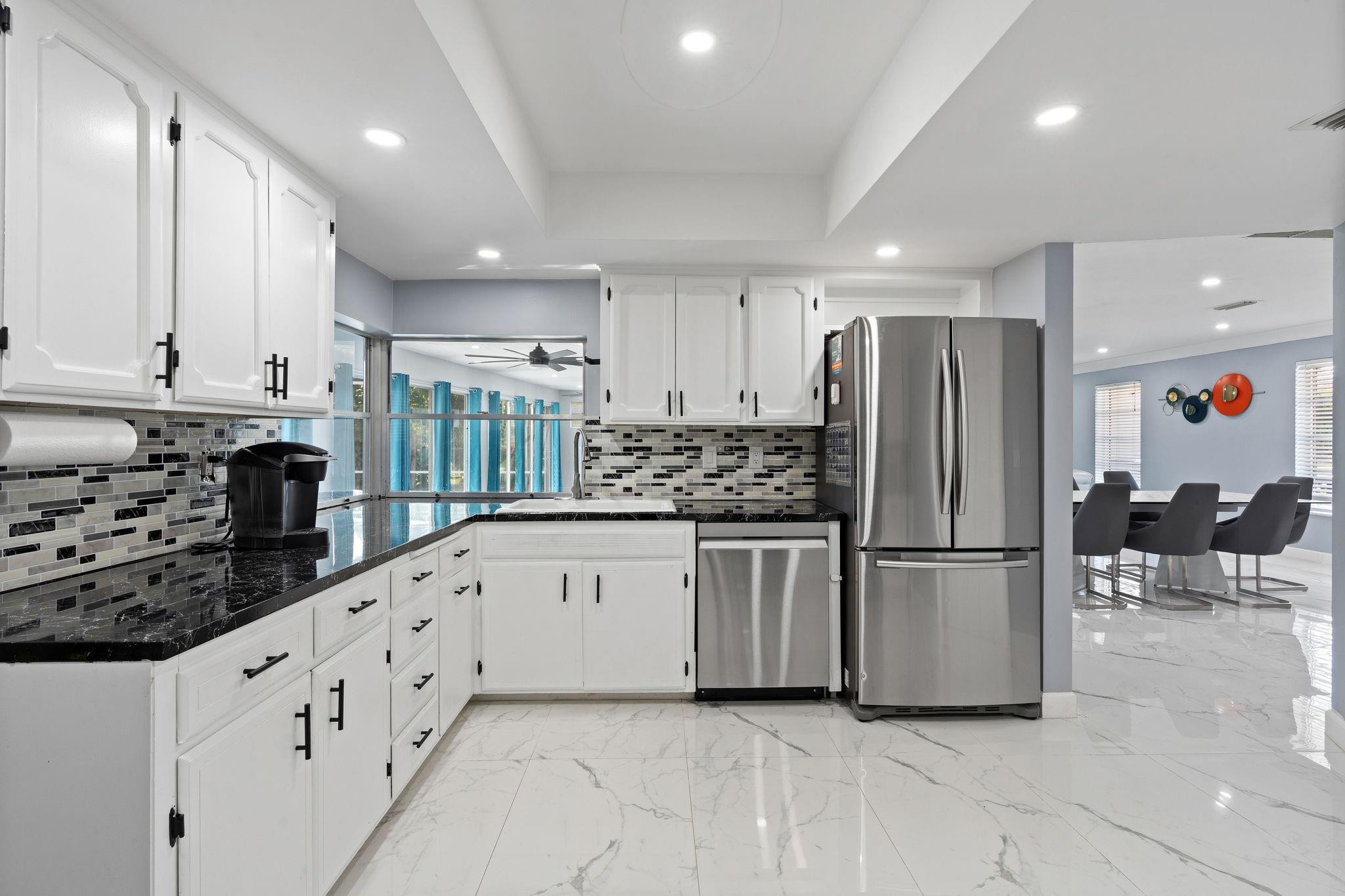 PALM BEACH NATL GOLF AND COUNTRY CLUB ESTATES 2 - Residential