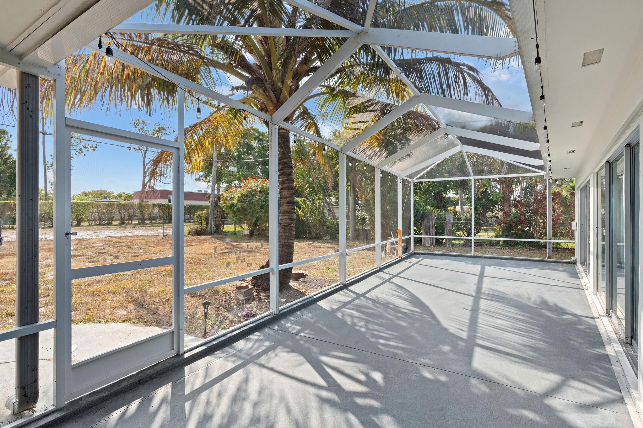 PALM BEACH NATL GOLF AND COUNTRY CLUB ESTATES 2 - Residential