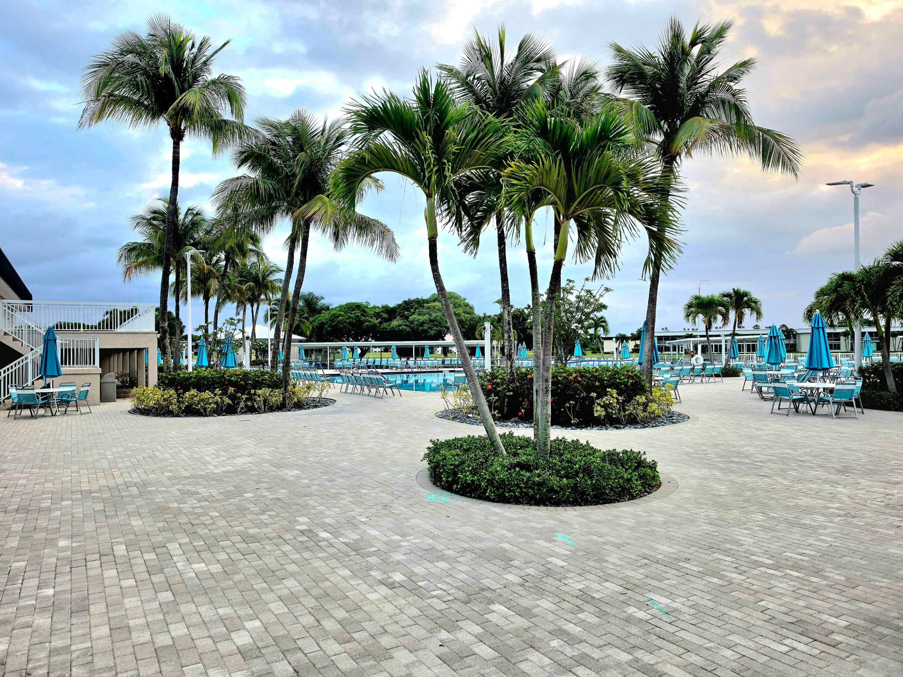 KINGS POINT FLANDERS CONDOS - Residential