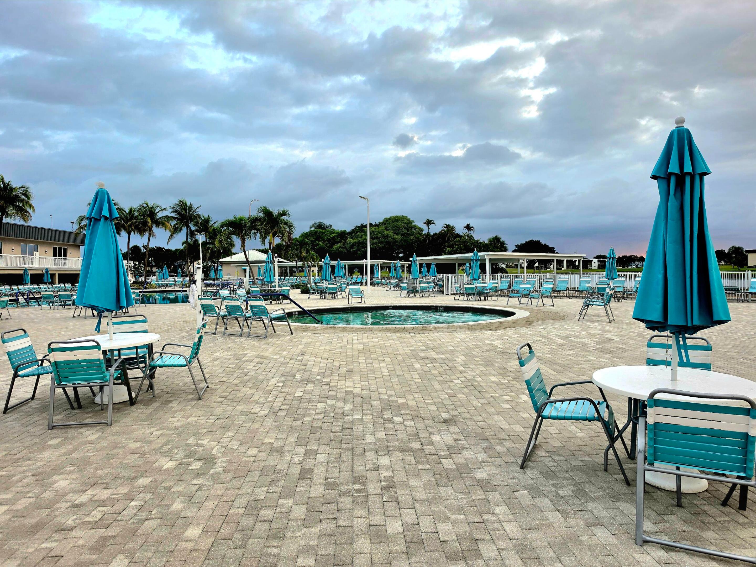 KINGS POINT FLANDERS CONDOS - Residential