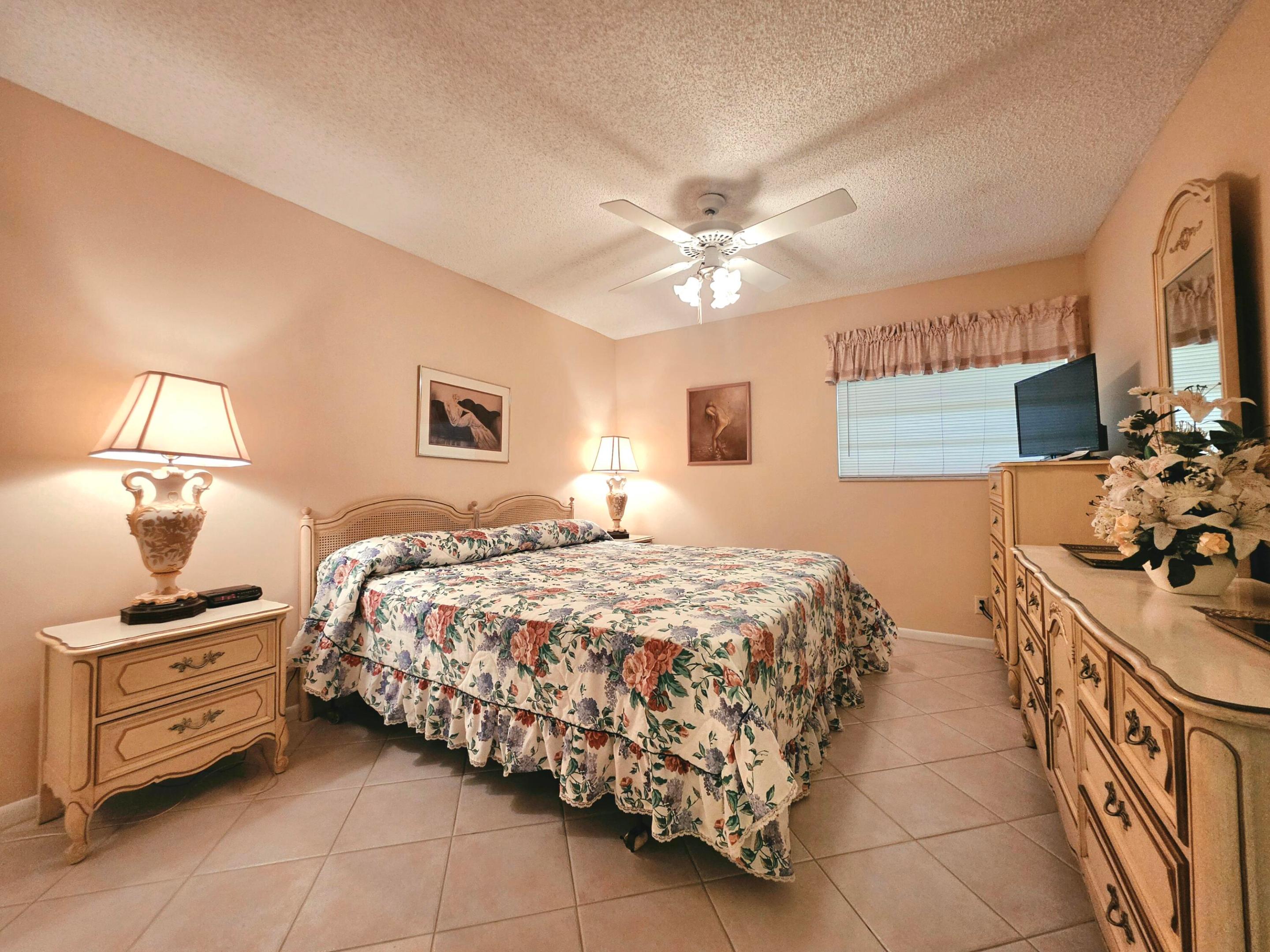 KINGS POINT FLANDERS CONDOS - Residential