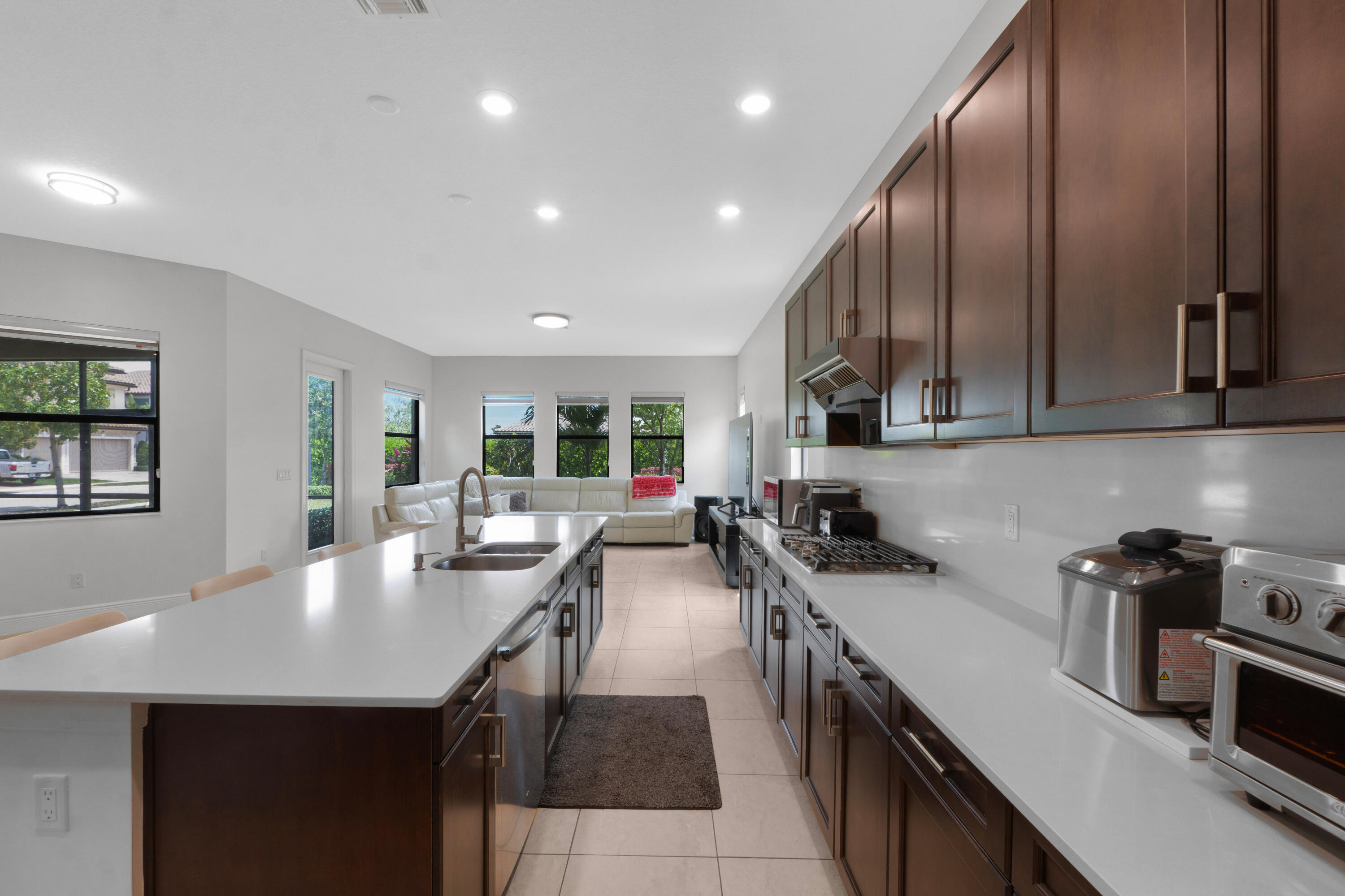 PARKLAND BAY - Residential