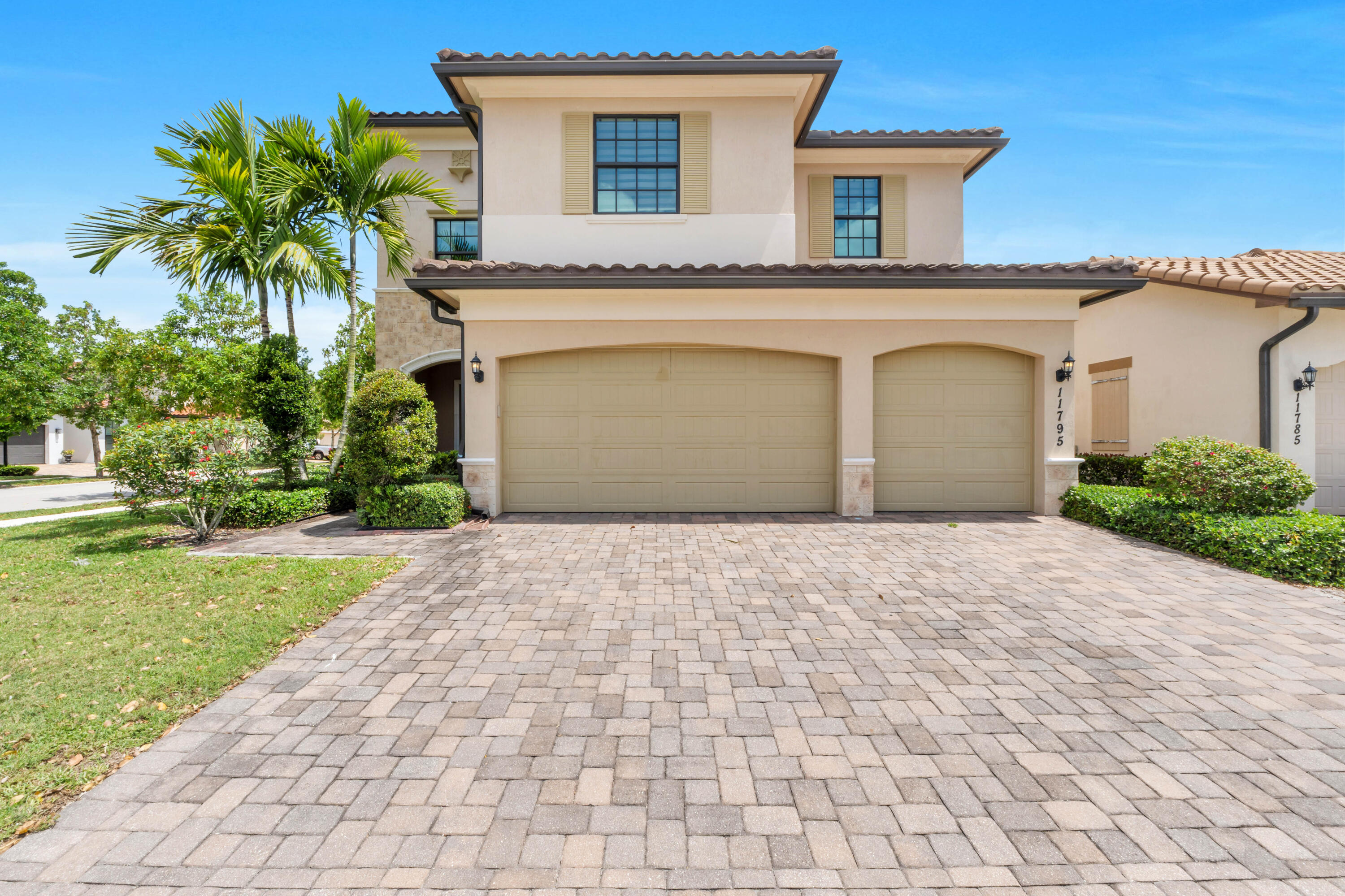 PARKLAND BAY - Residential