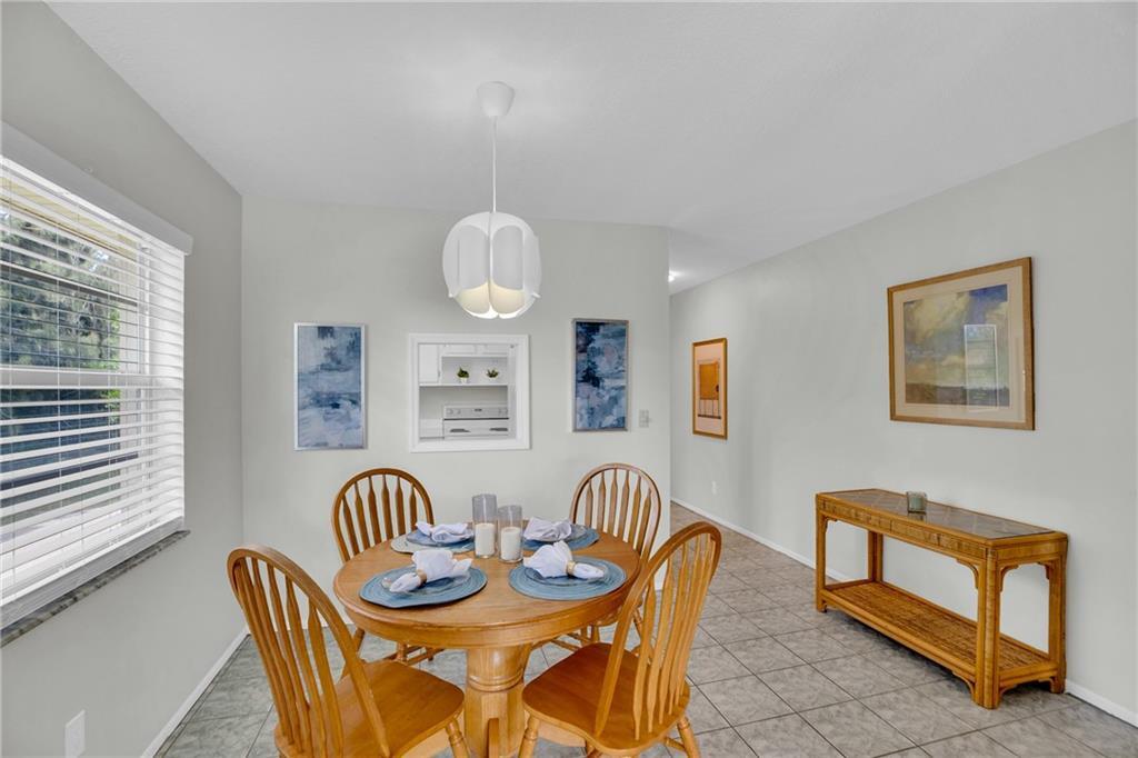 VISTA ROYALE PHASE IV BLDGS 83-111 - Residential Lease