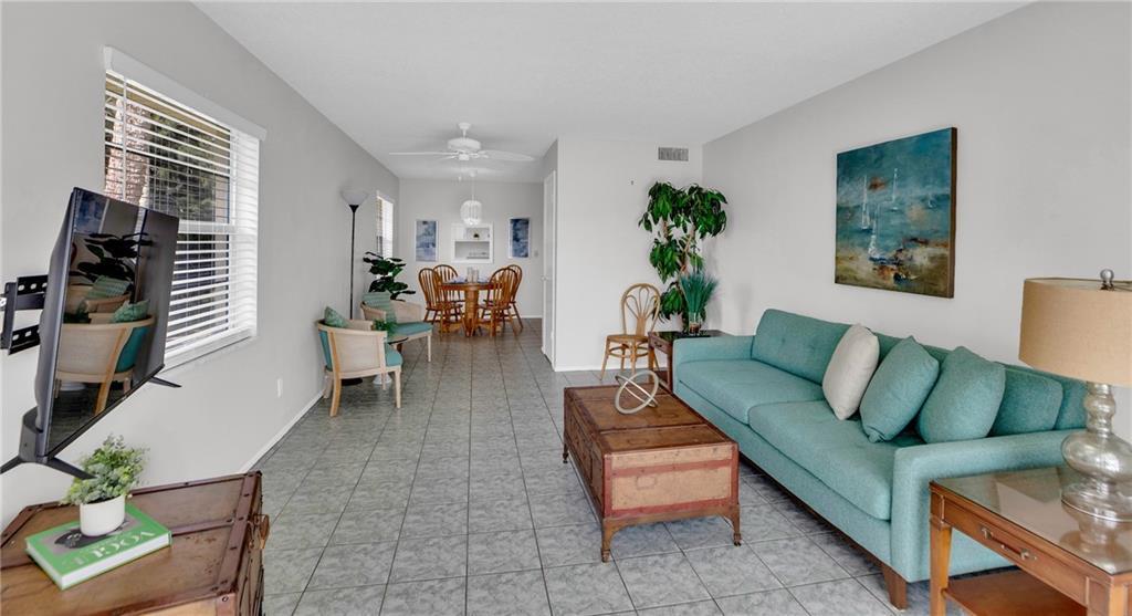 VISTA ROYALE PHASE IV BLDGS 83-111 - Residential Lease