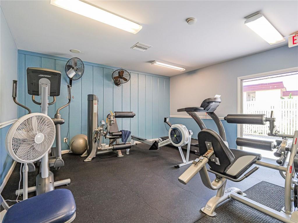 VISTA ROYALE PHASE IV BLDGS 83-111 - Residential Lease
