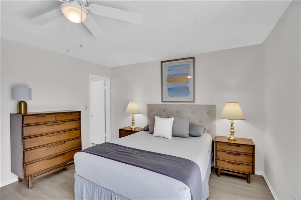 VISTA ROYALE PHASE IV BLDGS 83-111 - Residential Lease