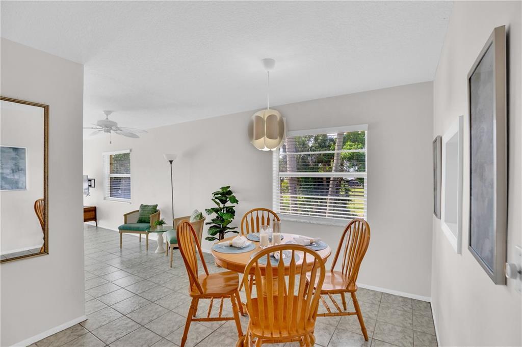 VISTA ROYALE PHASE IV BLDGS 83-111 - Residential Lease
