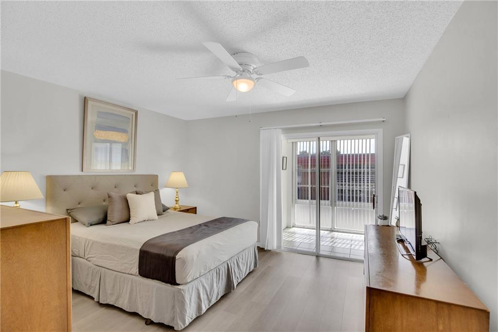 VISTA ROYALE PHASE IV BLDGS 83-111 - Residential Lease