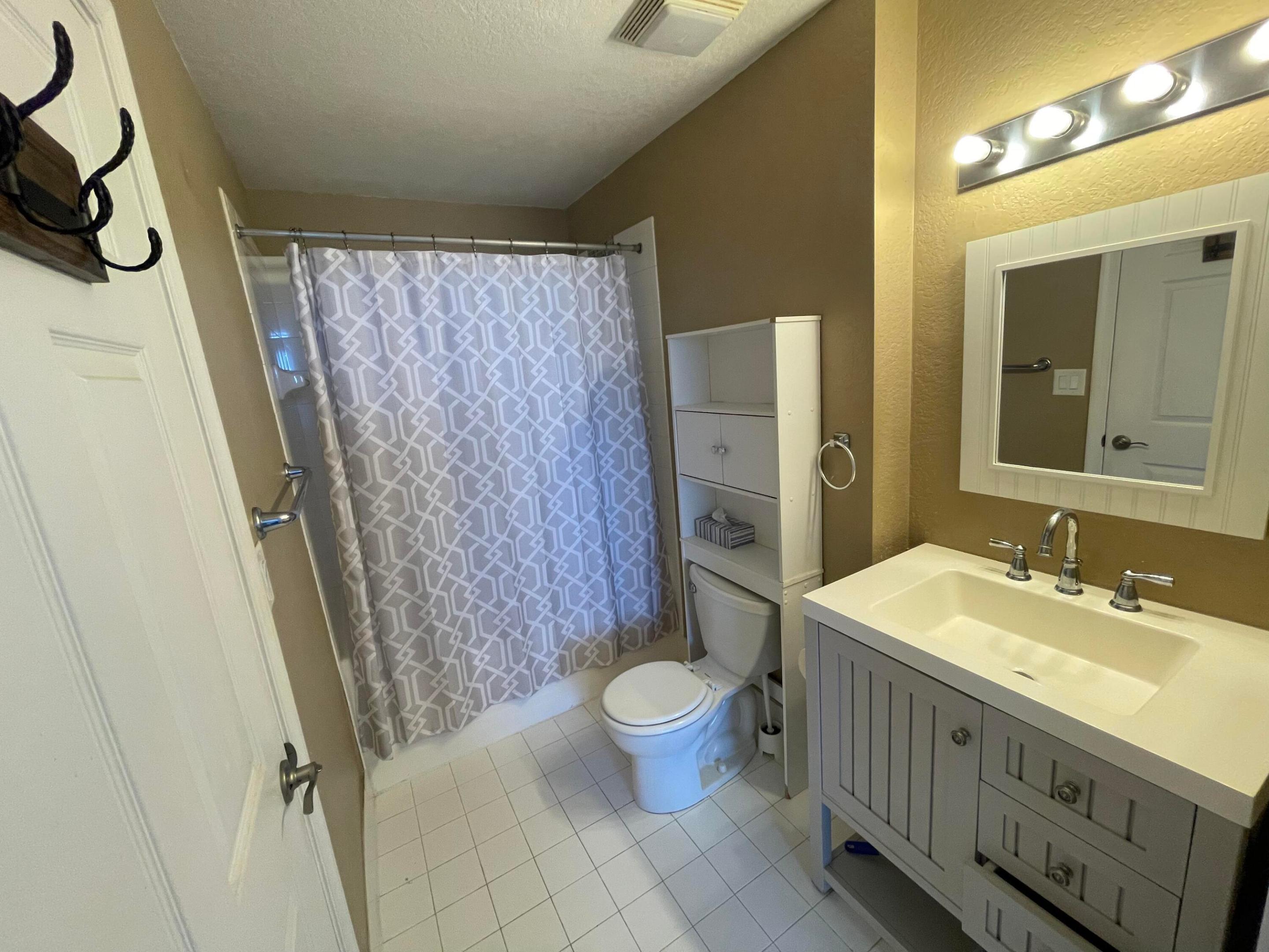FLAGLER POINTE CONDO - Residential Lease
