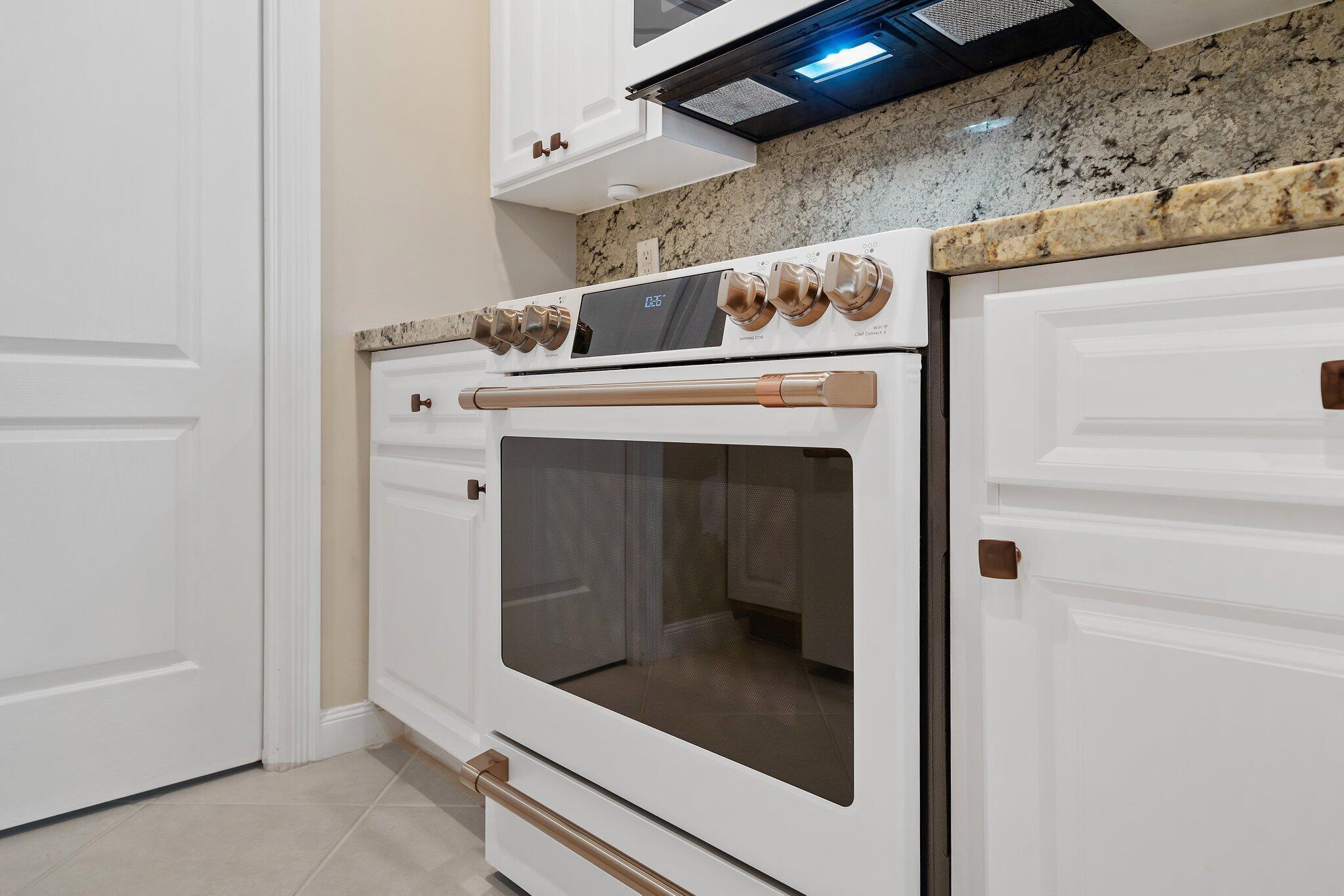 Riverwalk - Residential Lease