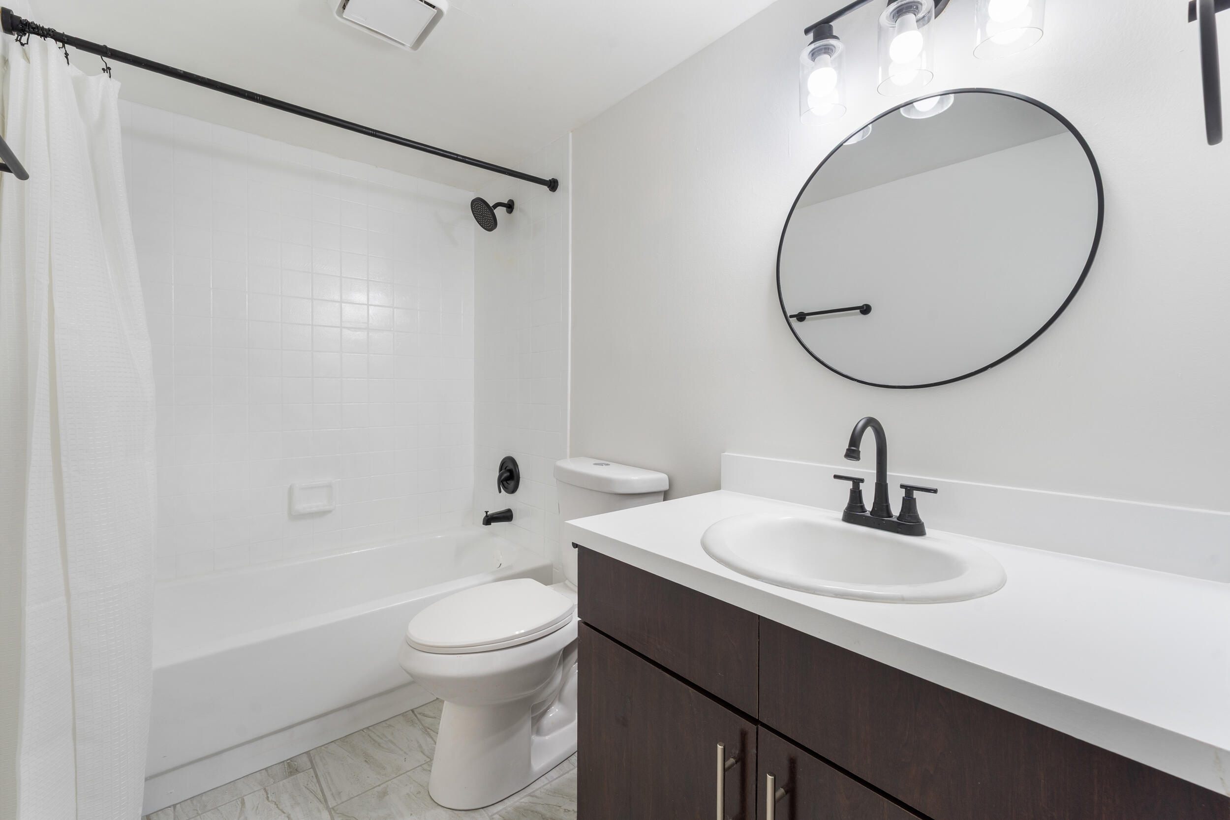 PARK SQUARE CONDO (AKA COUNTRY MEADOWS CONDO) - Residential