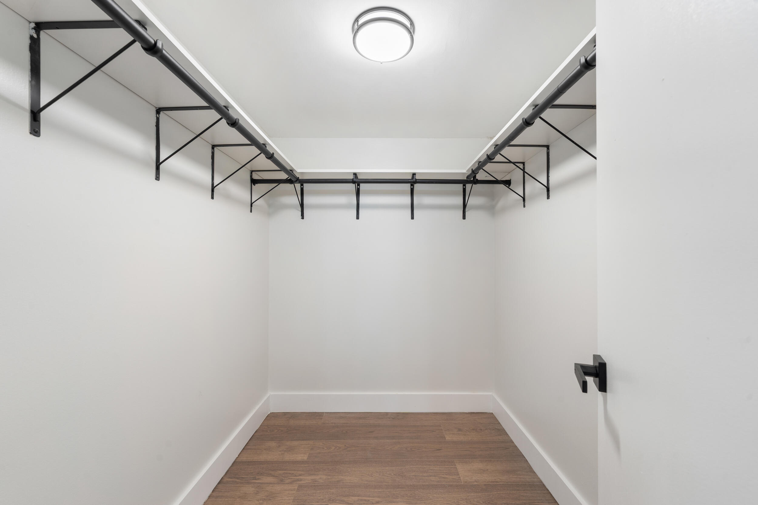PARK SQUARE CONDO (AKA COUNTRY MEADOWS CONDO) - Residential