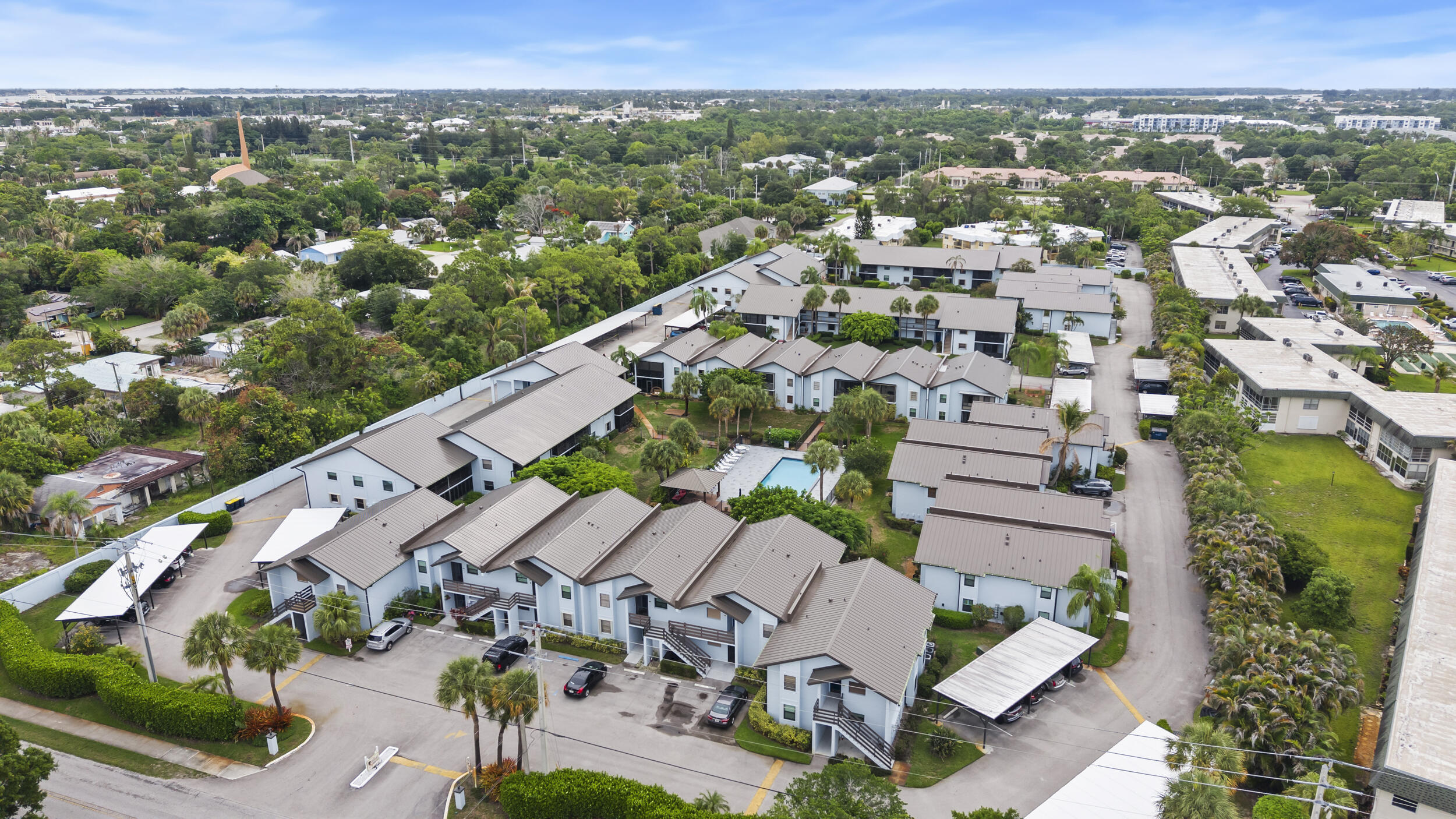 PARK SQUARE CONDO (AKA COUNTRY MEADOWS CONDO) - Residential