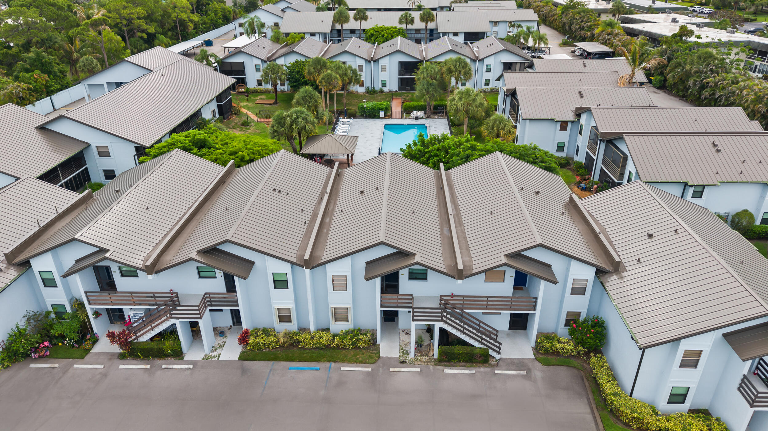 PARK SQUARE CONDO (AKA COUNTRY MEADOWS CONDO) - Residential