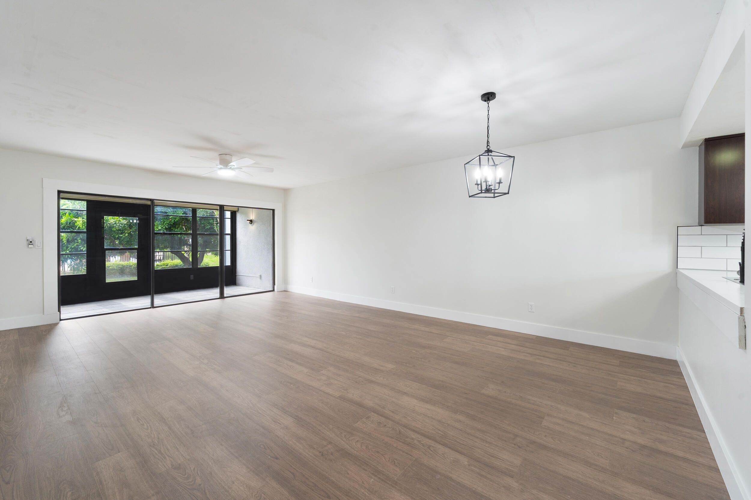 PARK SQUARE CONDO (AKA COUNTRY MEADOWS CONDO) - Residential