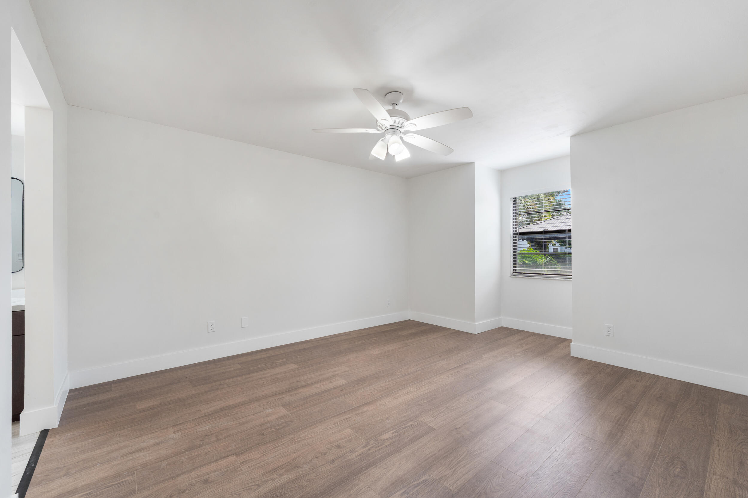 PARK SQUARE CONDO (AKA COUNTRY MEADOWS CONDO) - Residential