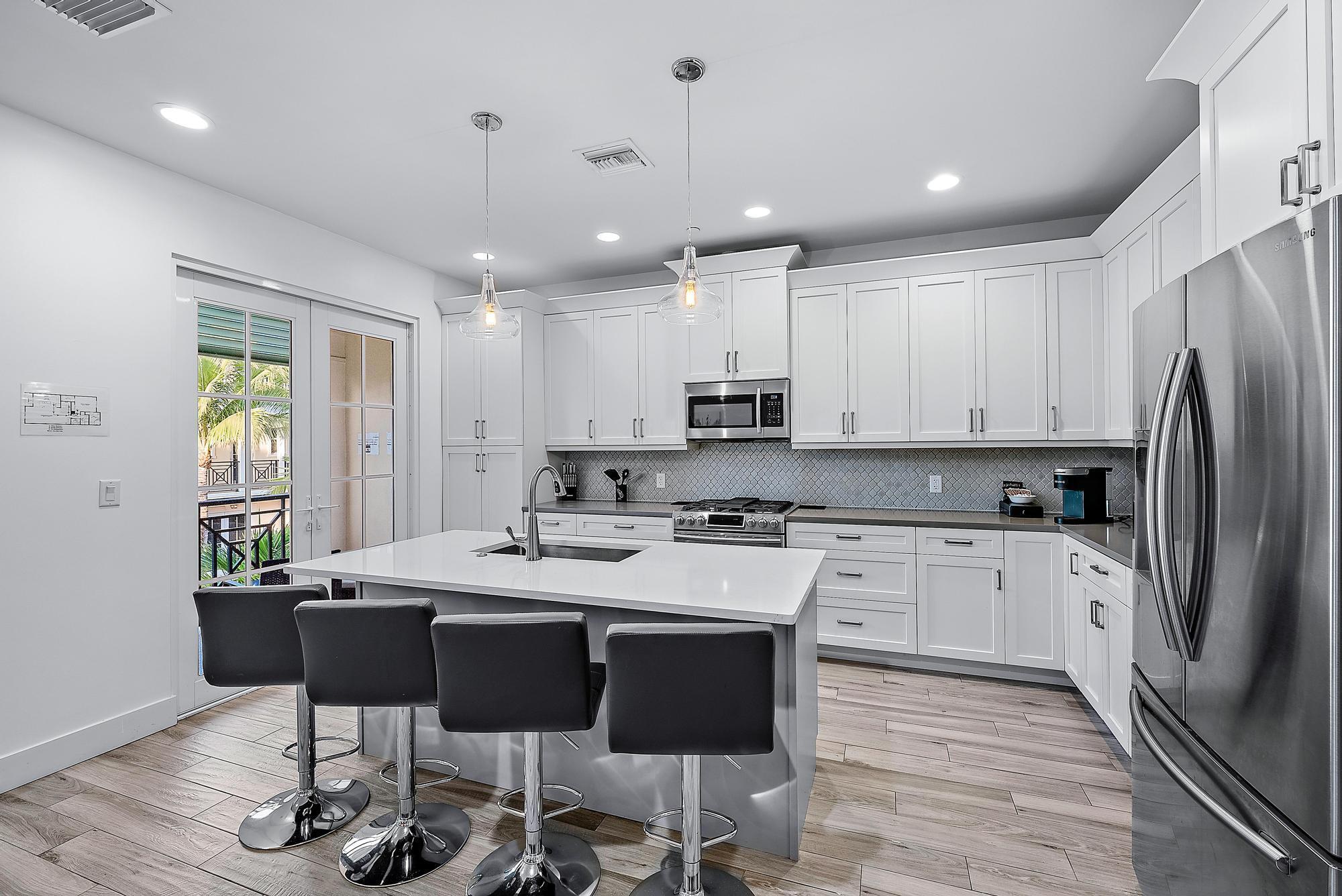 BELLA VILLAGGIO - Residential Lease